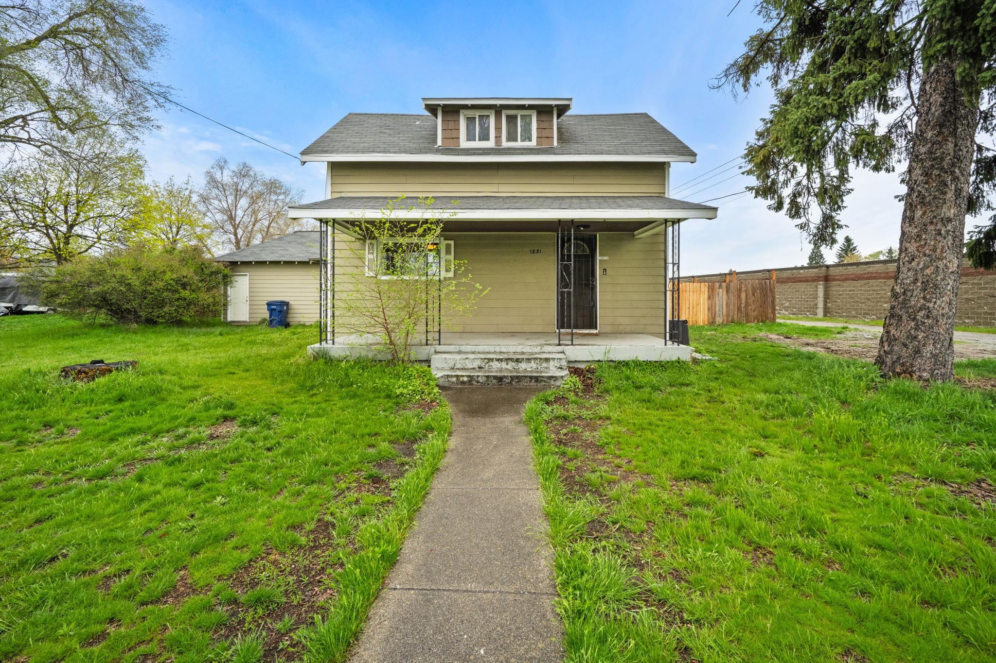 1831 N Woodruff Rd - Photo 2
