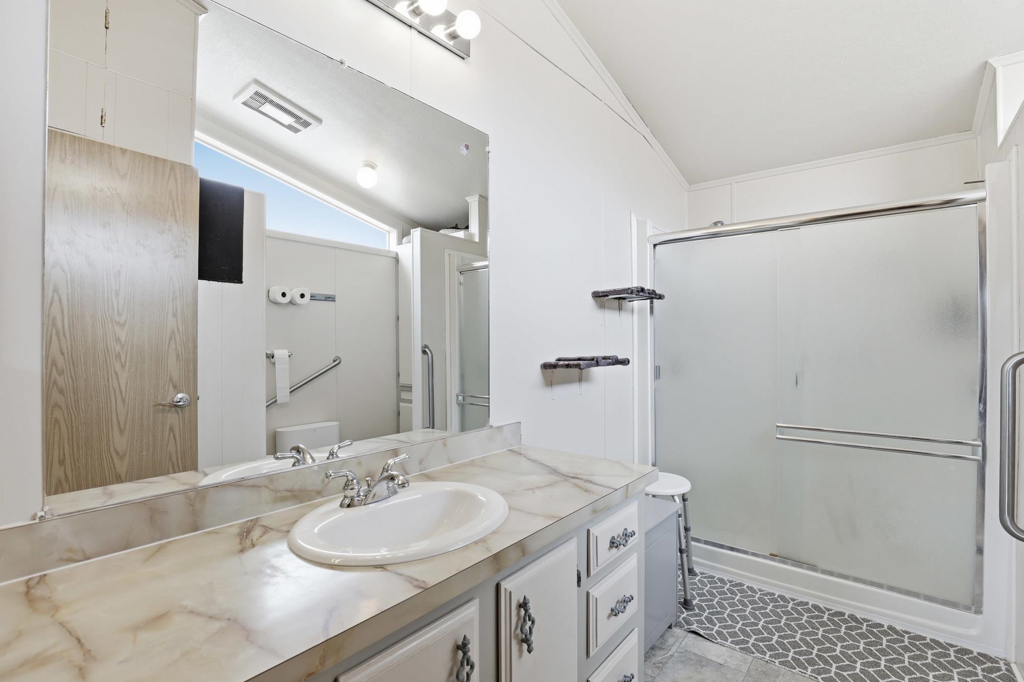 18720 E Fairview Ct - Photo 17