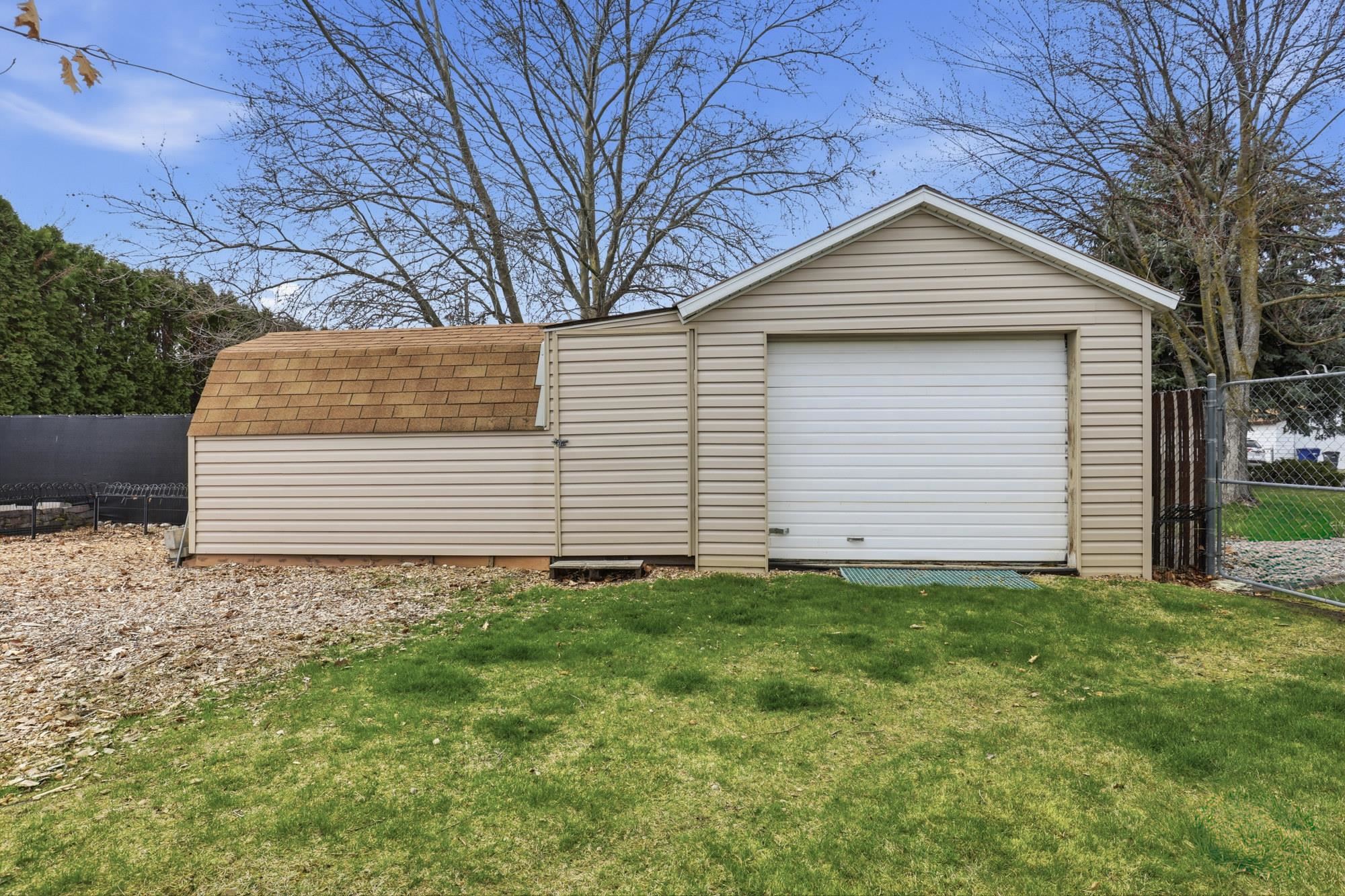 18720 E Fairview Ct - Photo 33