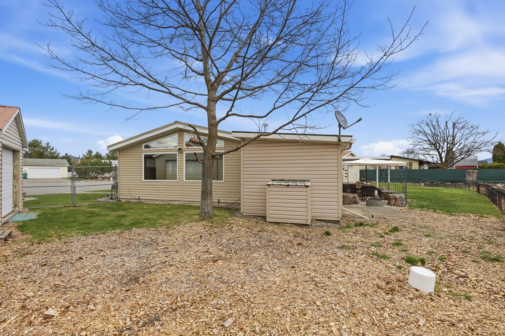 18720 E Fairview Ct - Photo 34