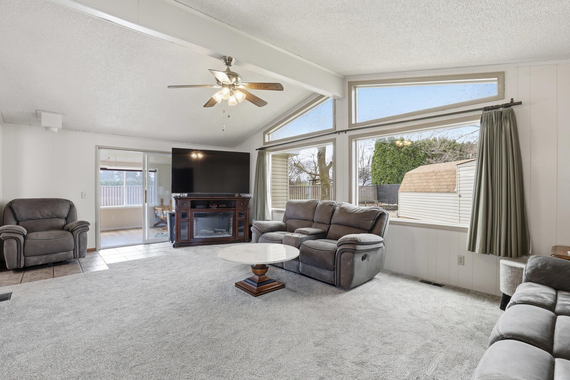 18720 E Fairview Ct - Photo 5