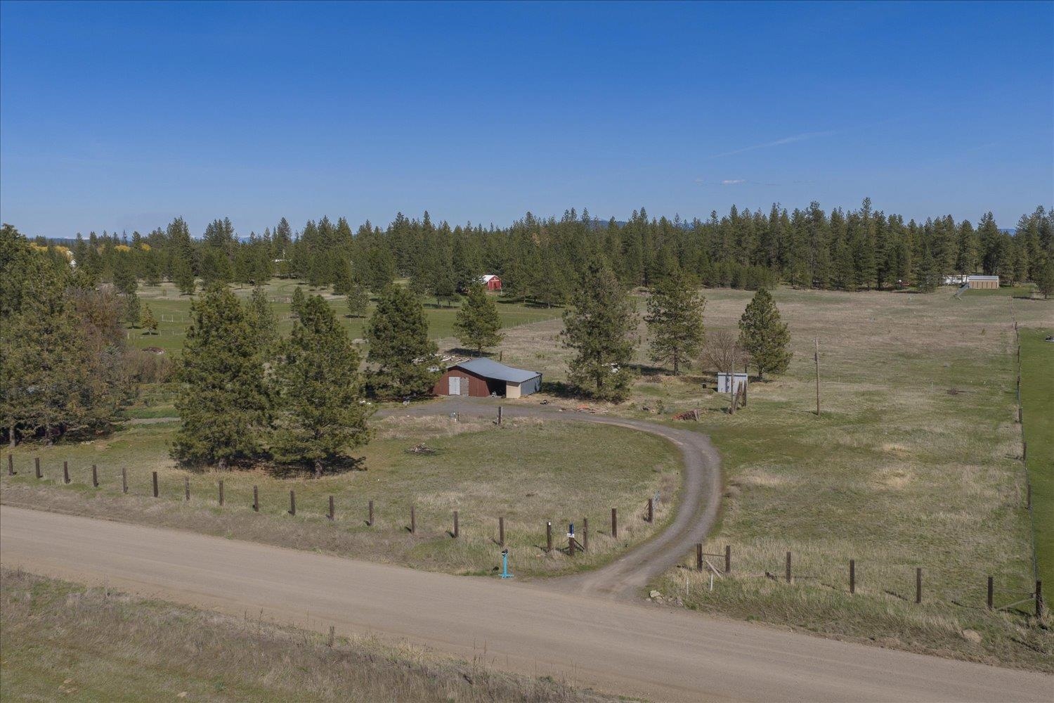 12812 N Dover Rd - Photo 1
