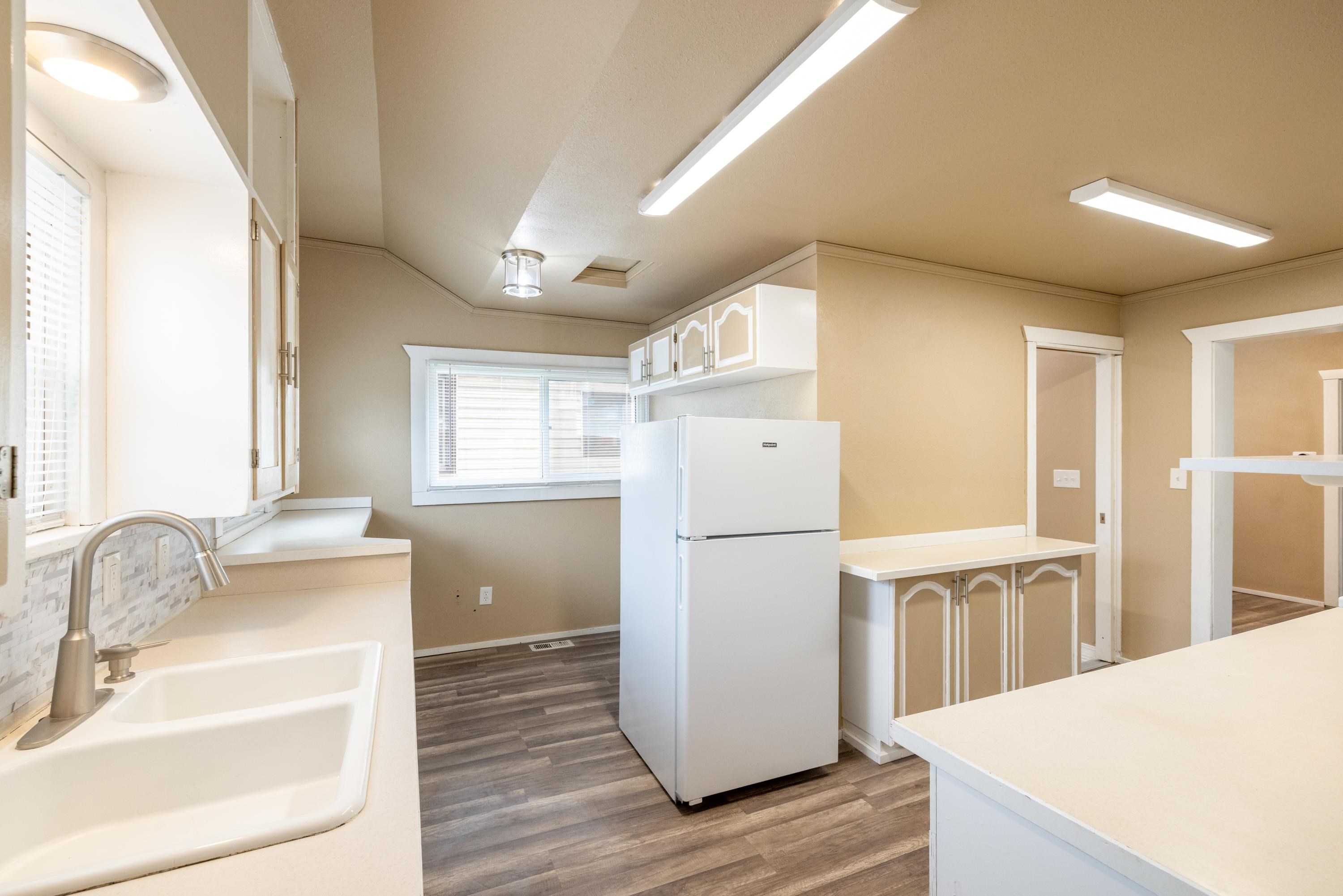 1315 W Indiana Ave - Photo 11