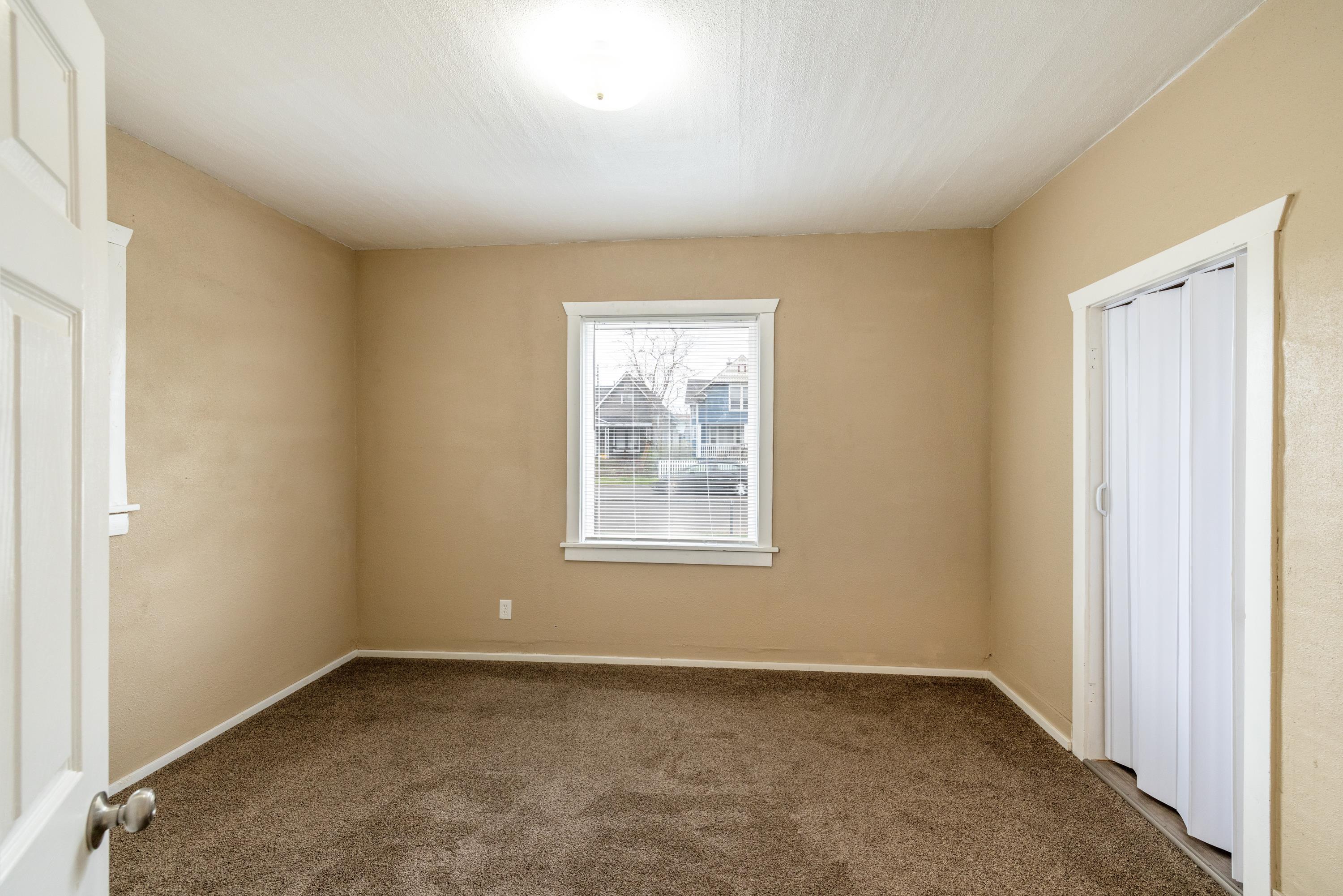 1315 W Indiana Ave - Photo 13