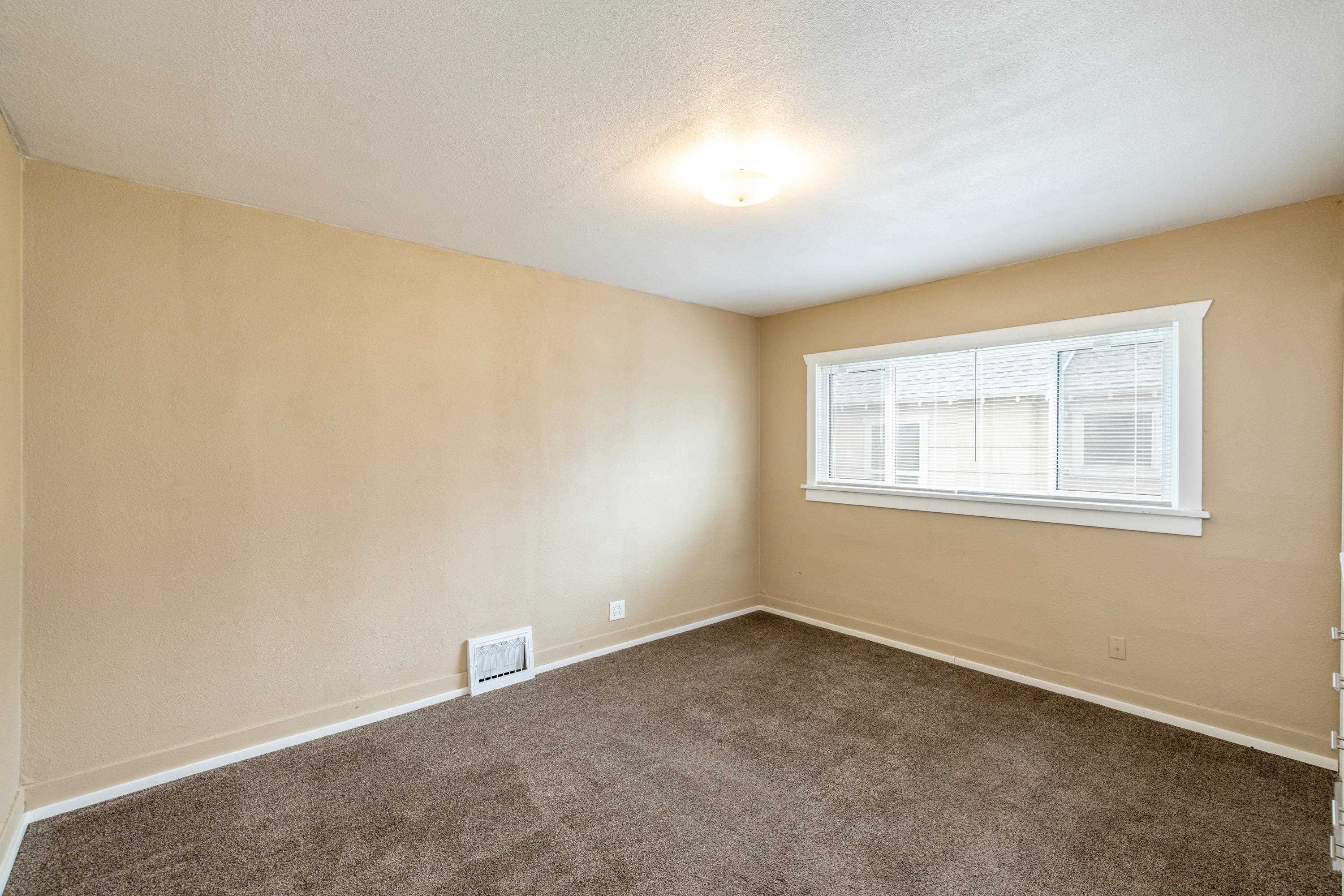 1315 W Indiana Ave - Photo 16