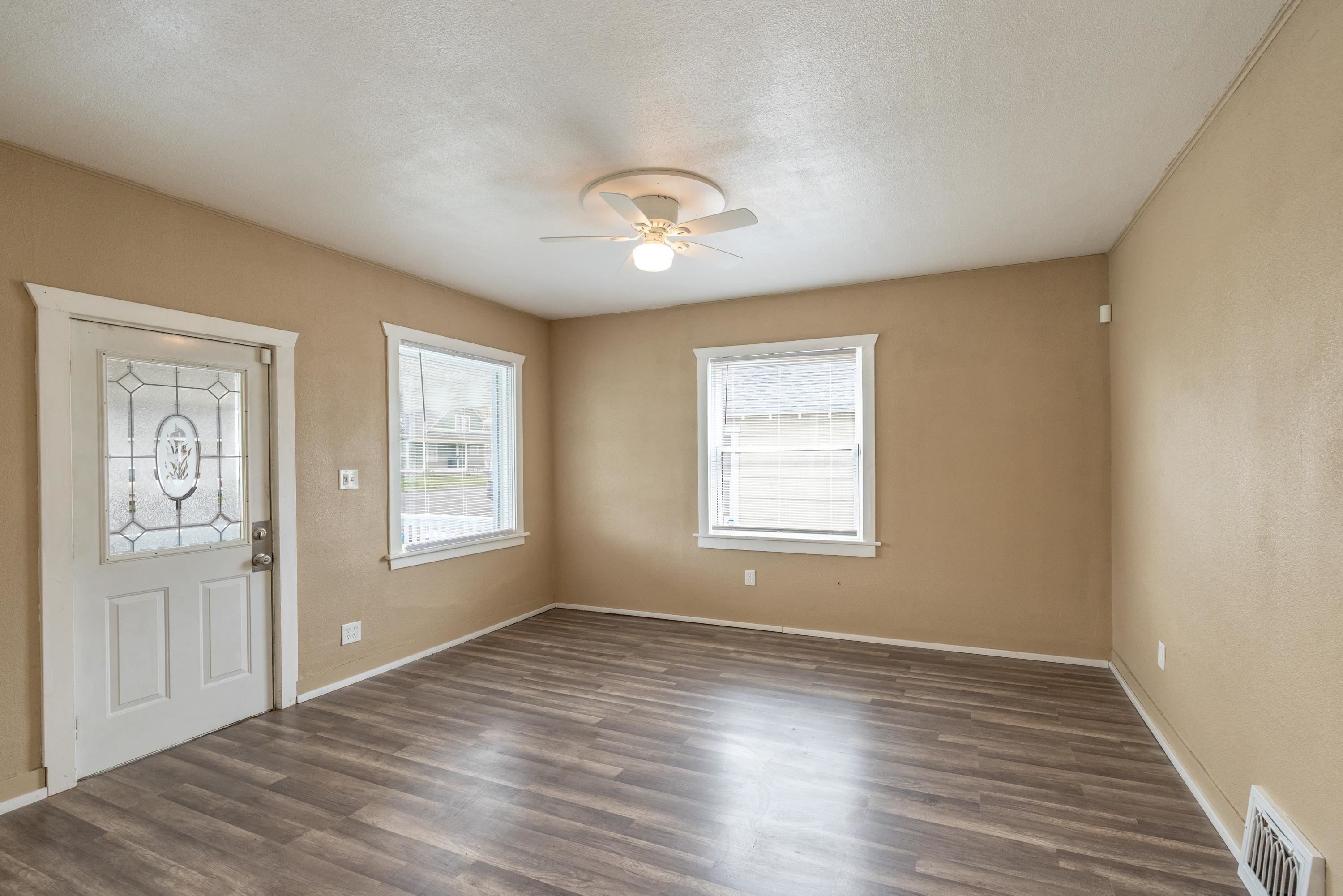 1315 W Indiana Ave - Photo 5
