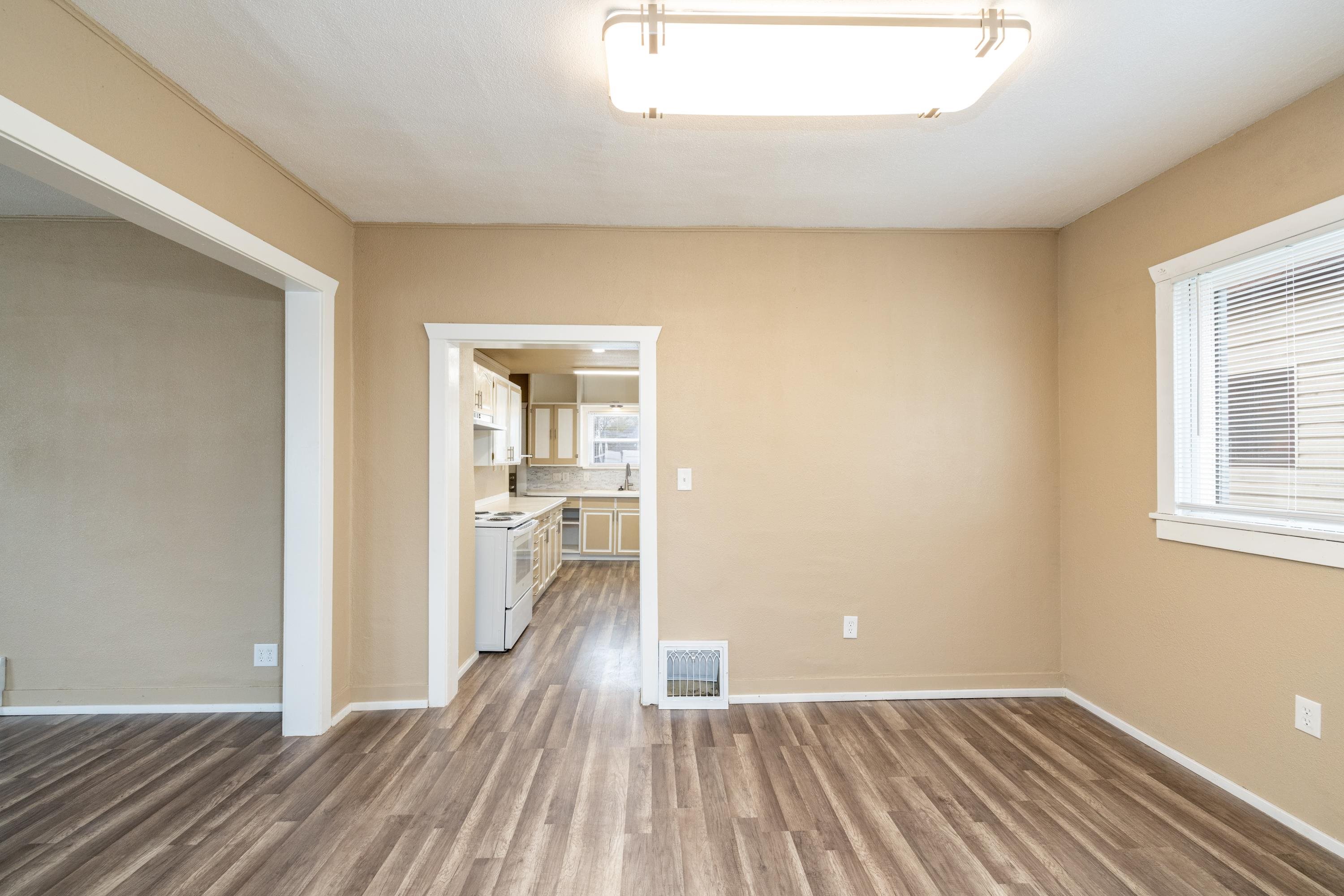 1315 W Indiana Ave - Photo 9