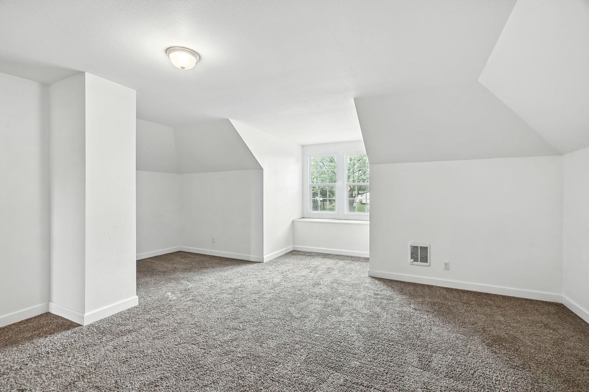 217 S Broadway St - Photo 18