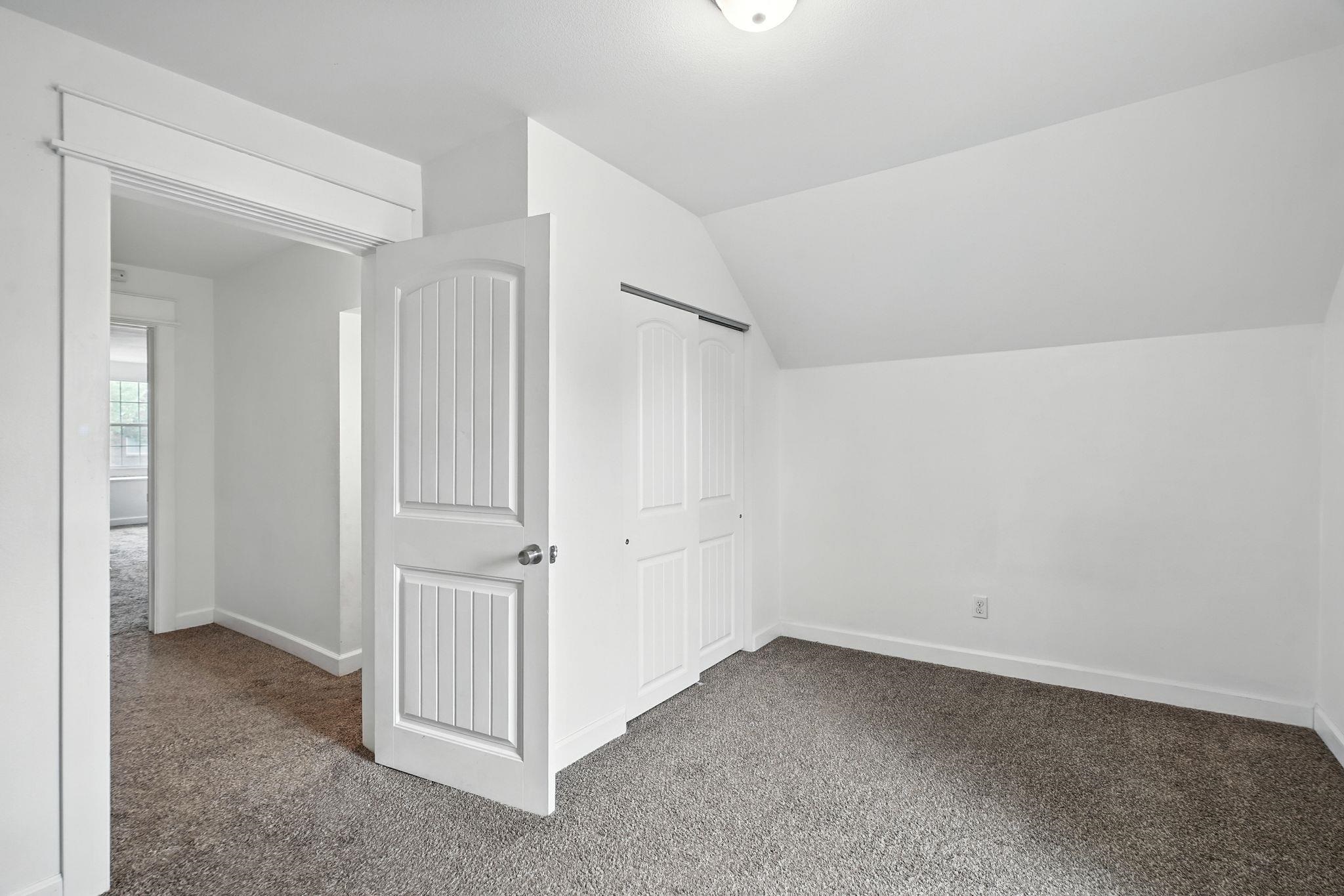 217 S Broadway St - Photo 21