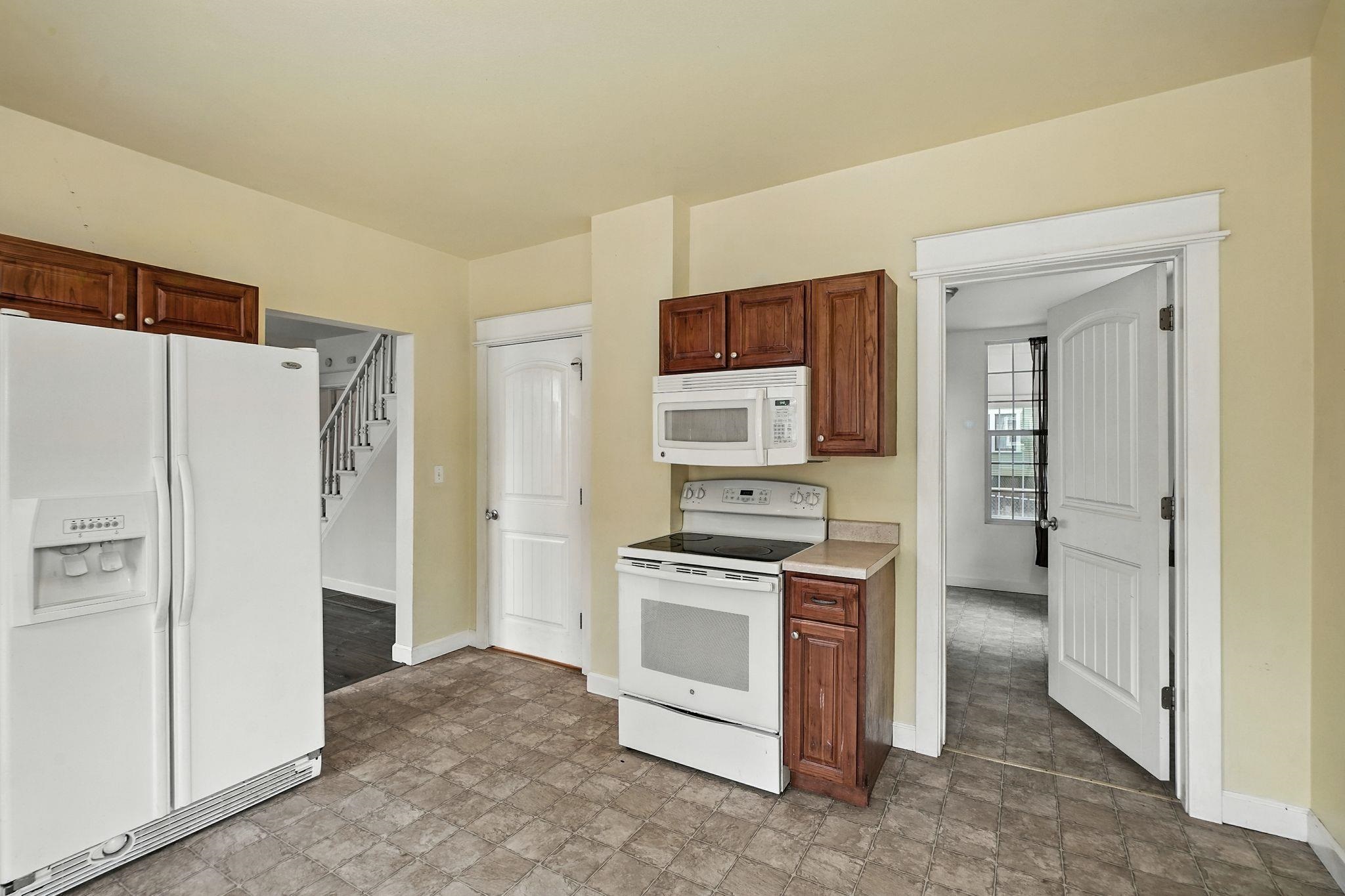 217 S Broadway St - Photo 6