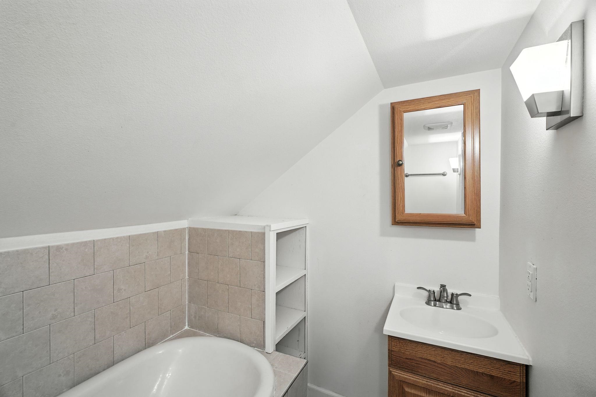 217 S Broadway St - Photo 9
