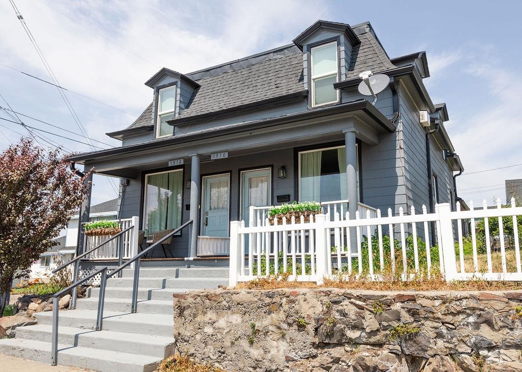 1510 W College Ave - Photo 1
