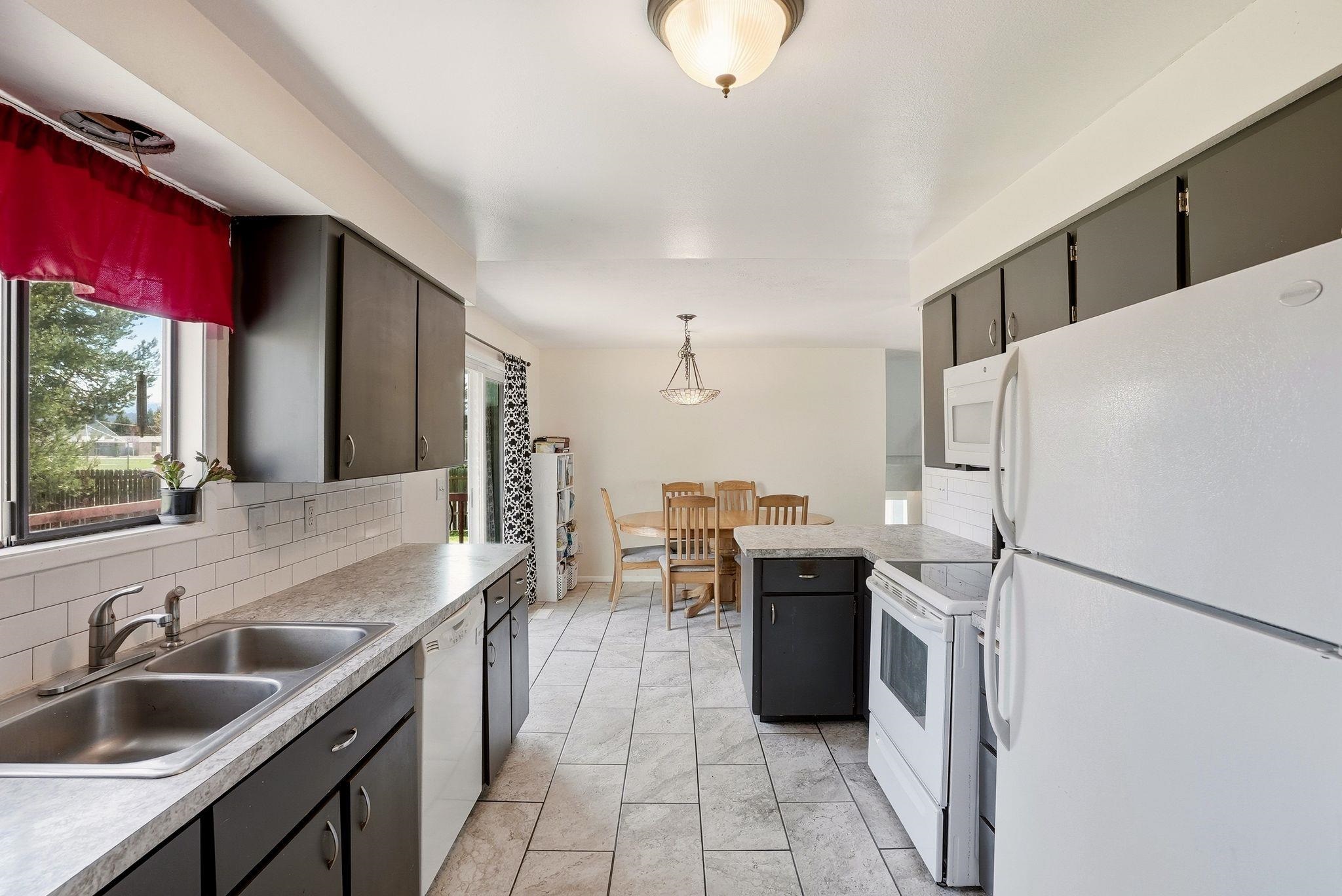 2021 S Calvin Rd - Photo 11