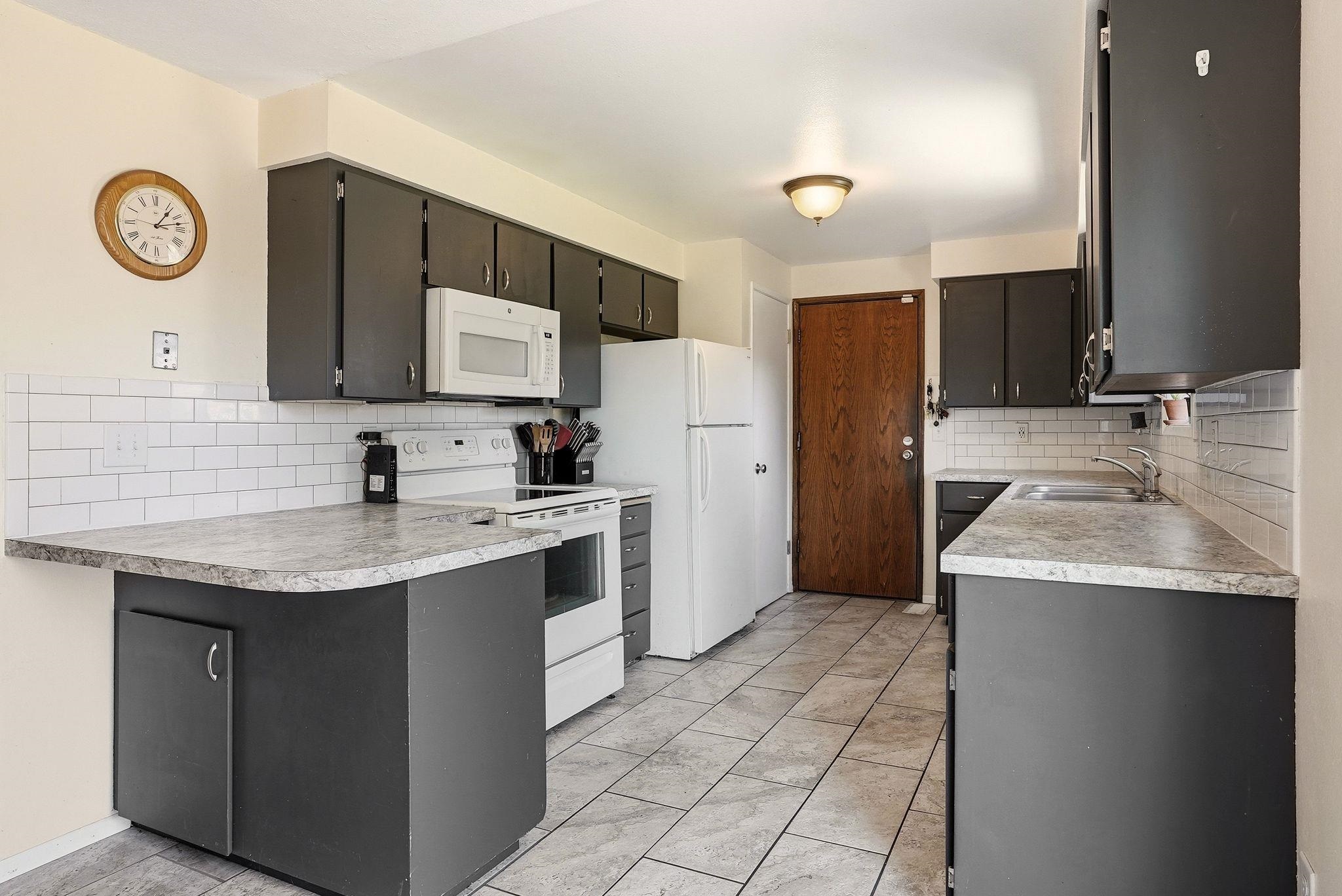 2021 S Calvin Rd - Photo 8