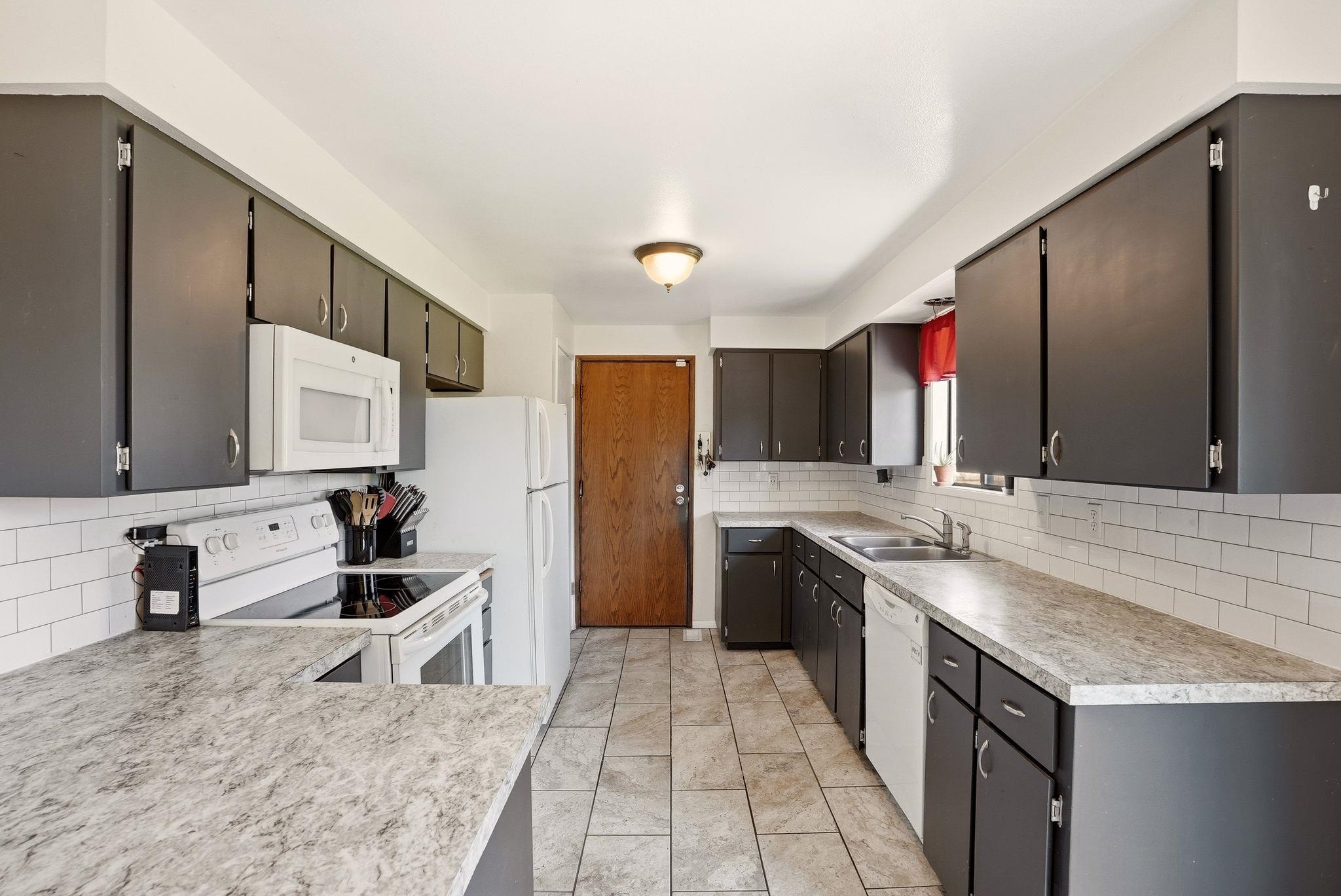 2021 S Calvin Rd - Photo 9