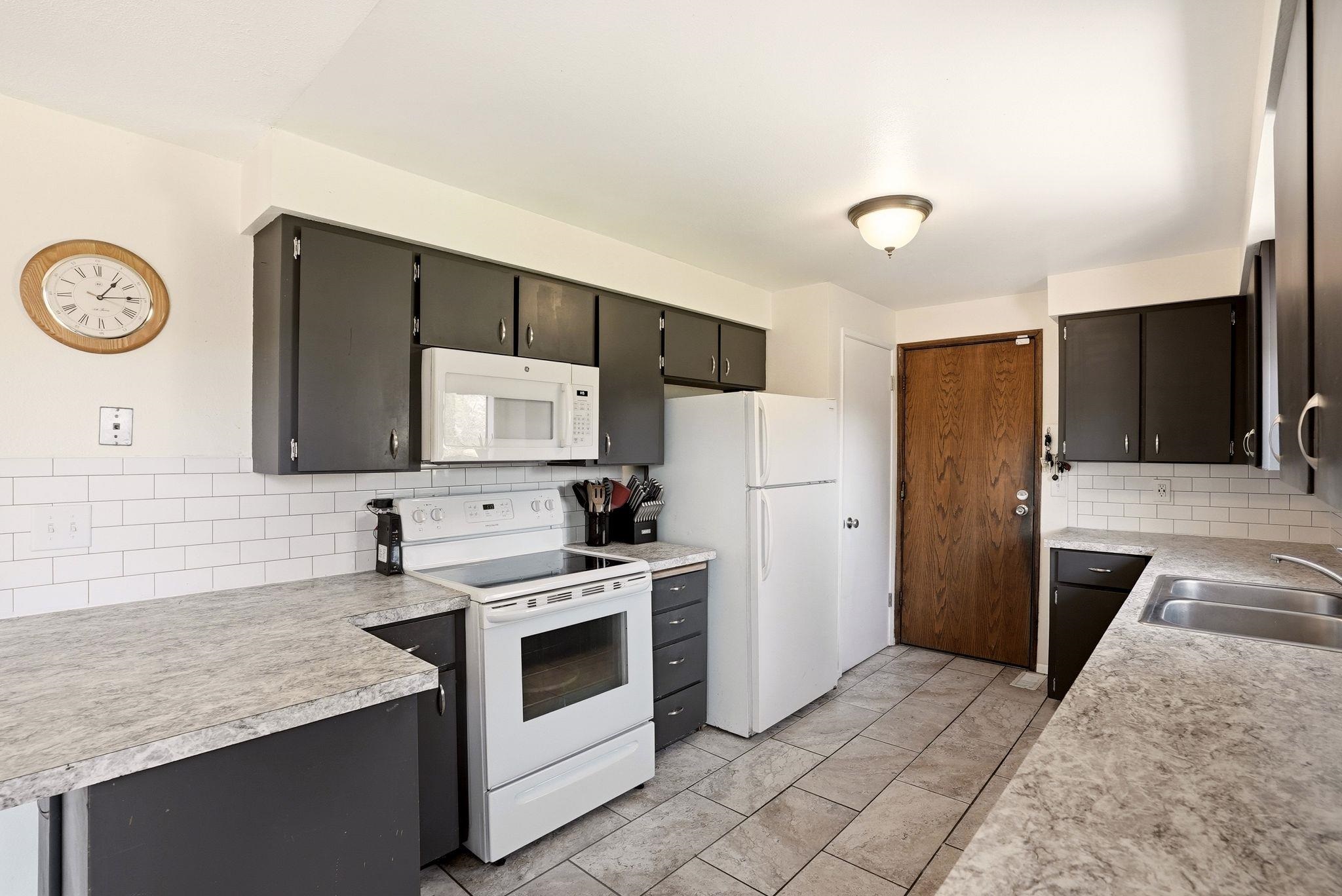 2021 S Calvin Rd - Photo 10