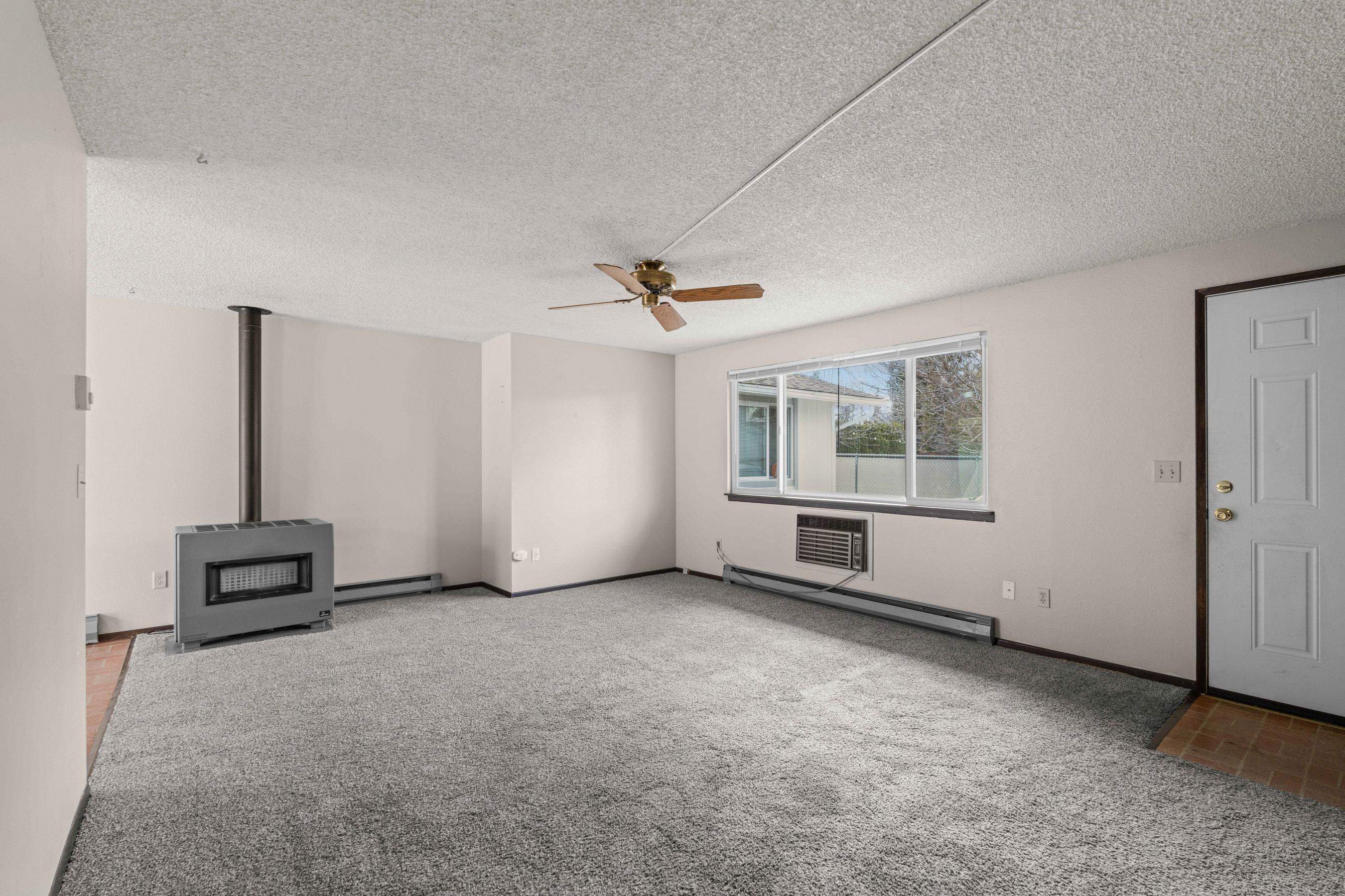 3142 E 31st Ave - Photo 3