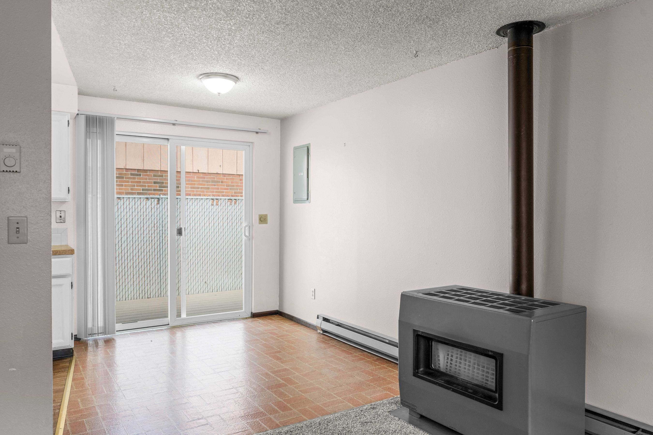 3142 E 31st Ave - Photo 5