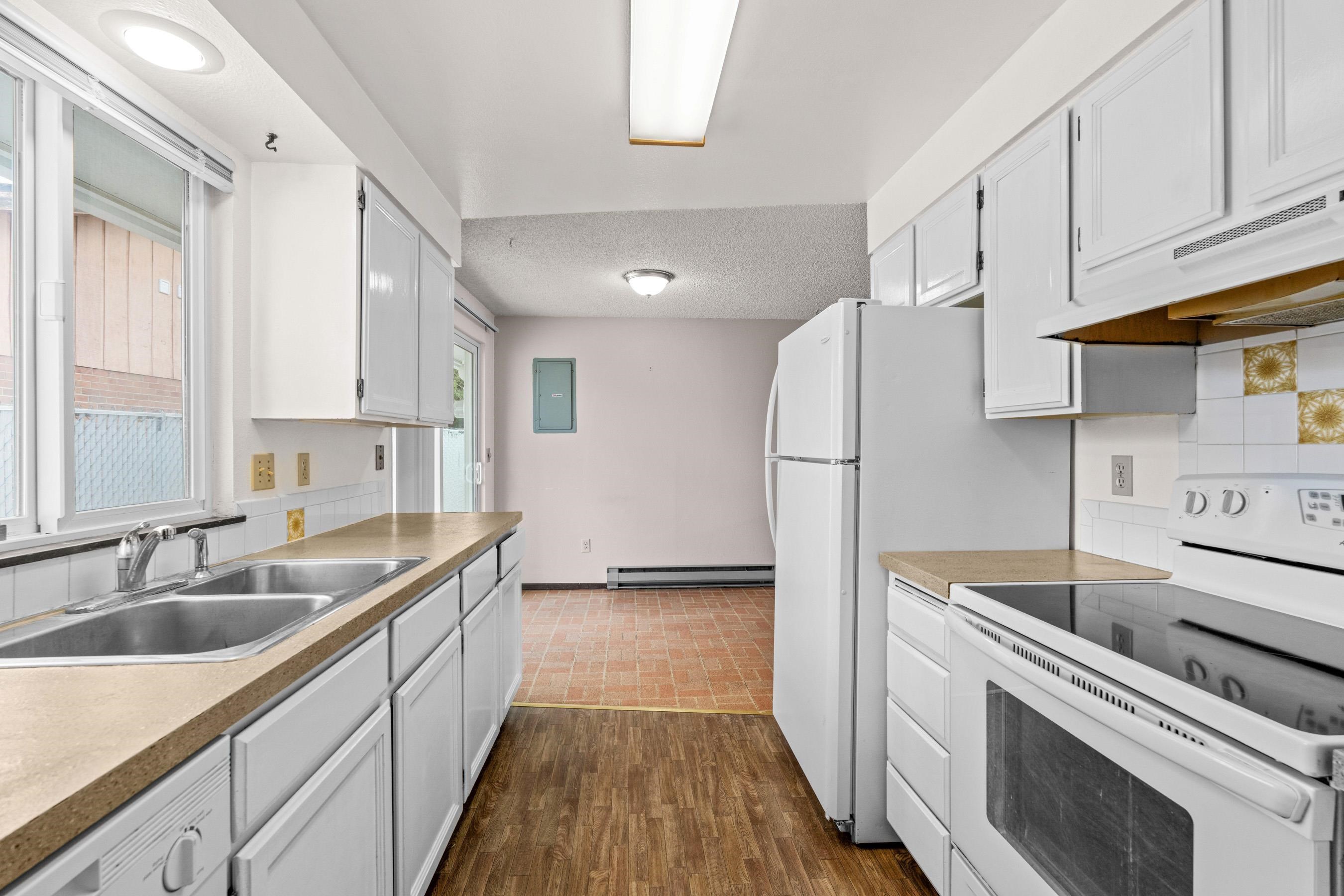 3142 E 31st Ave - Photo 8
