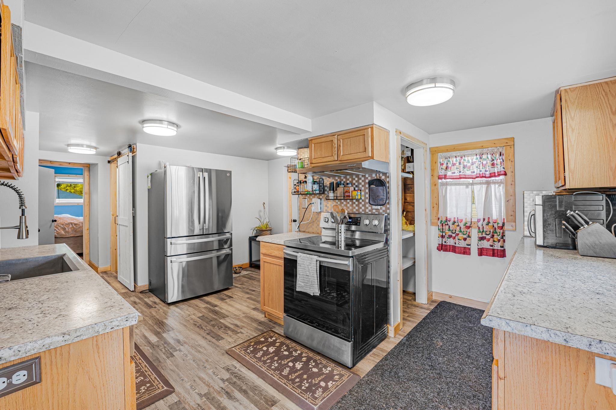12707 E 8TH Ave - Photo 11
