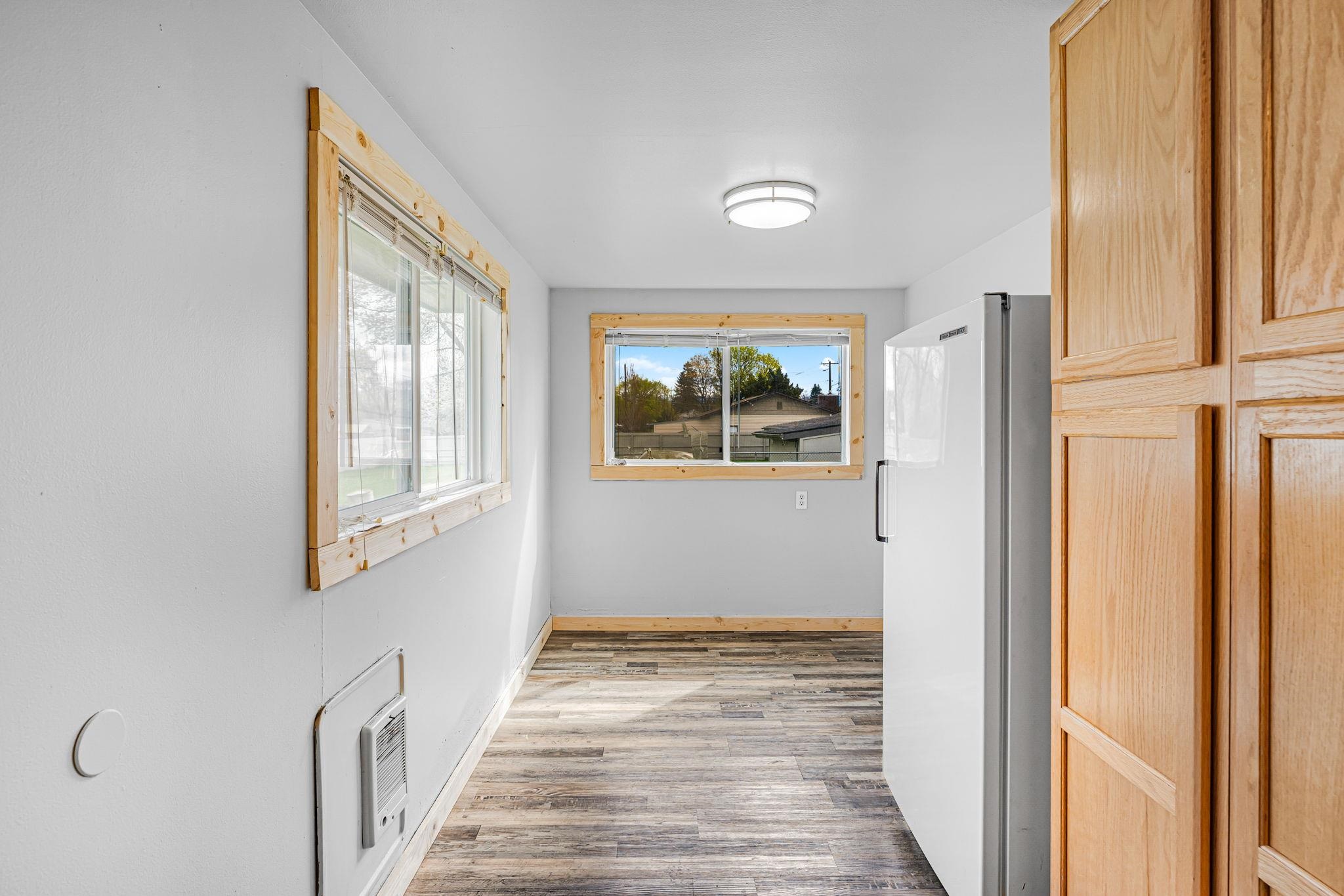 12707 E 8TH Ave - Photo 13