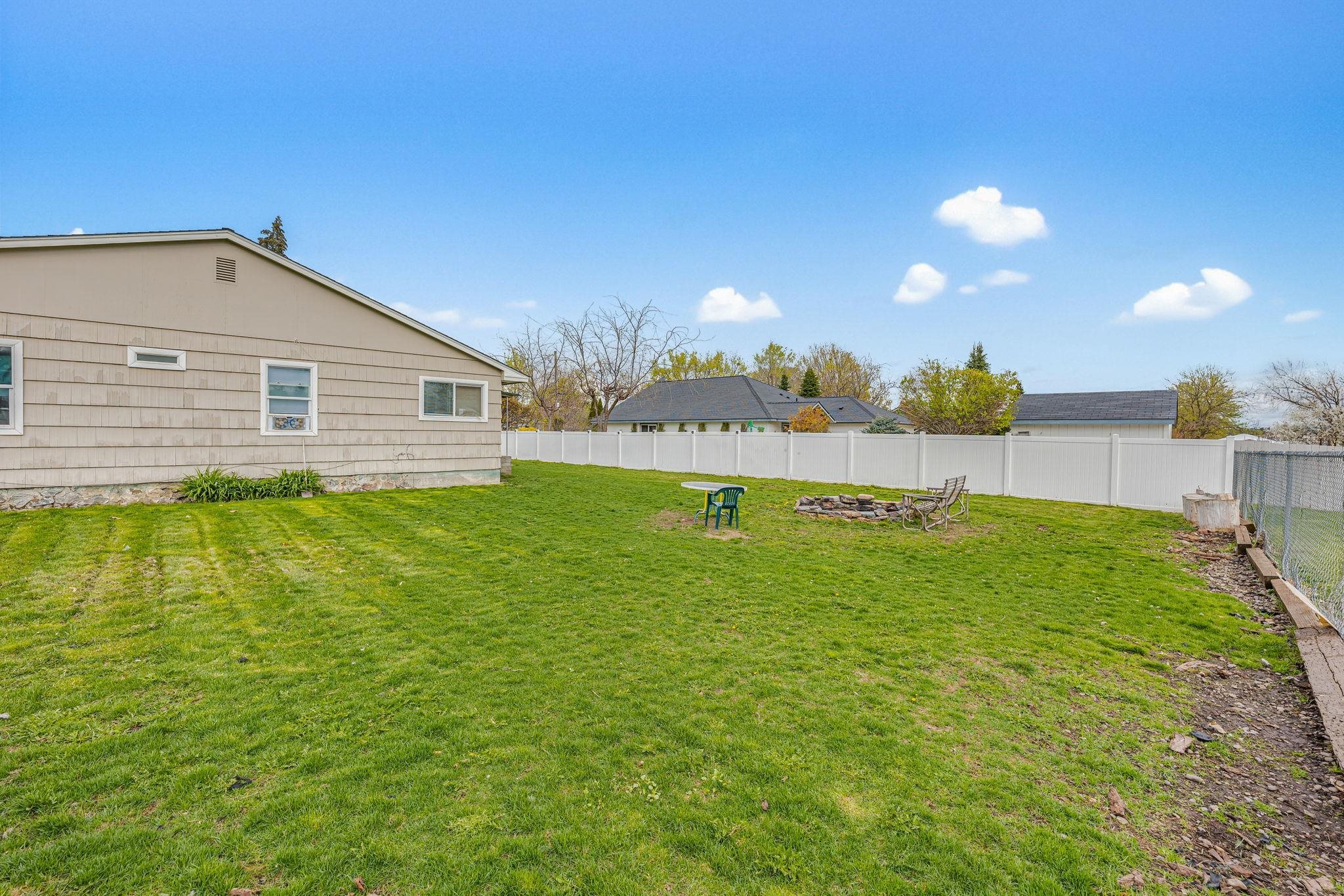 12707 E 8TH Ave - Photo 22