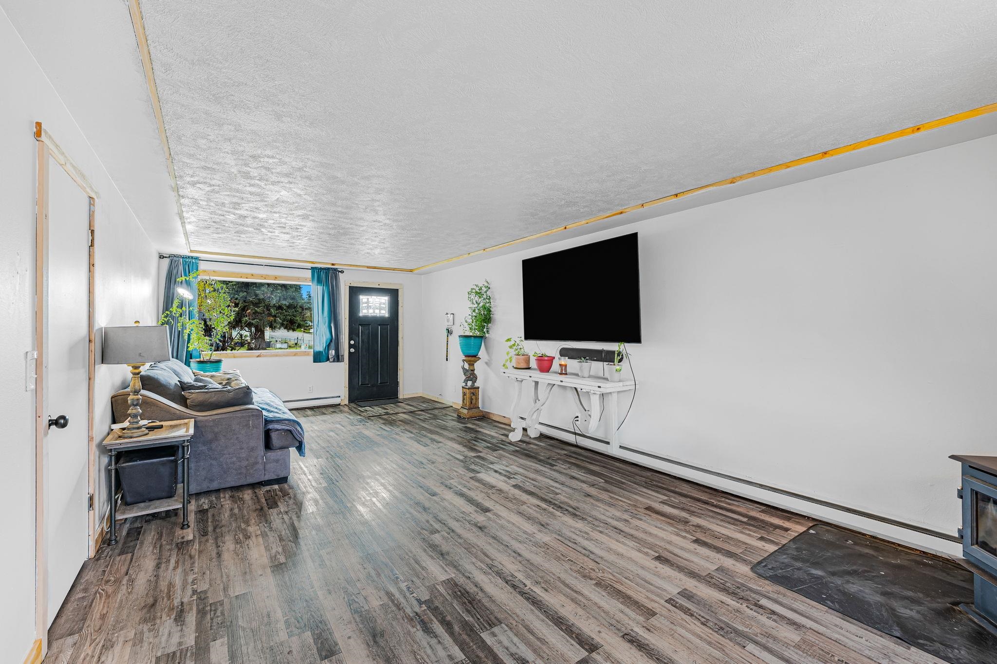 12707 E 8TH Ave - Photo 6