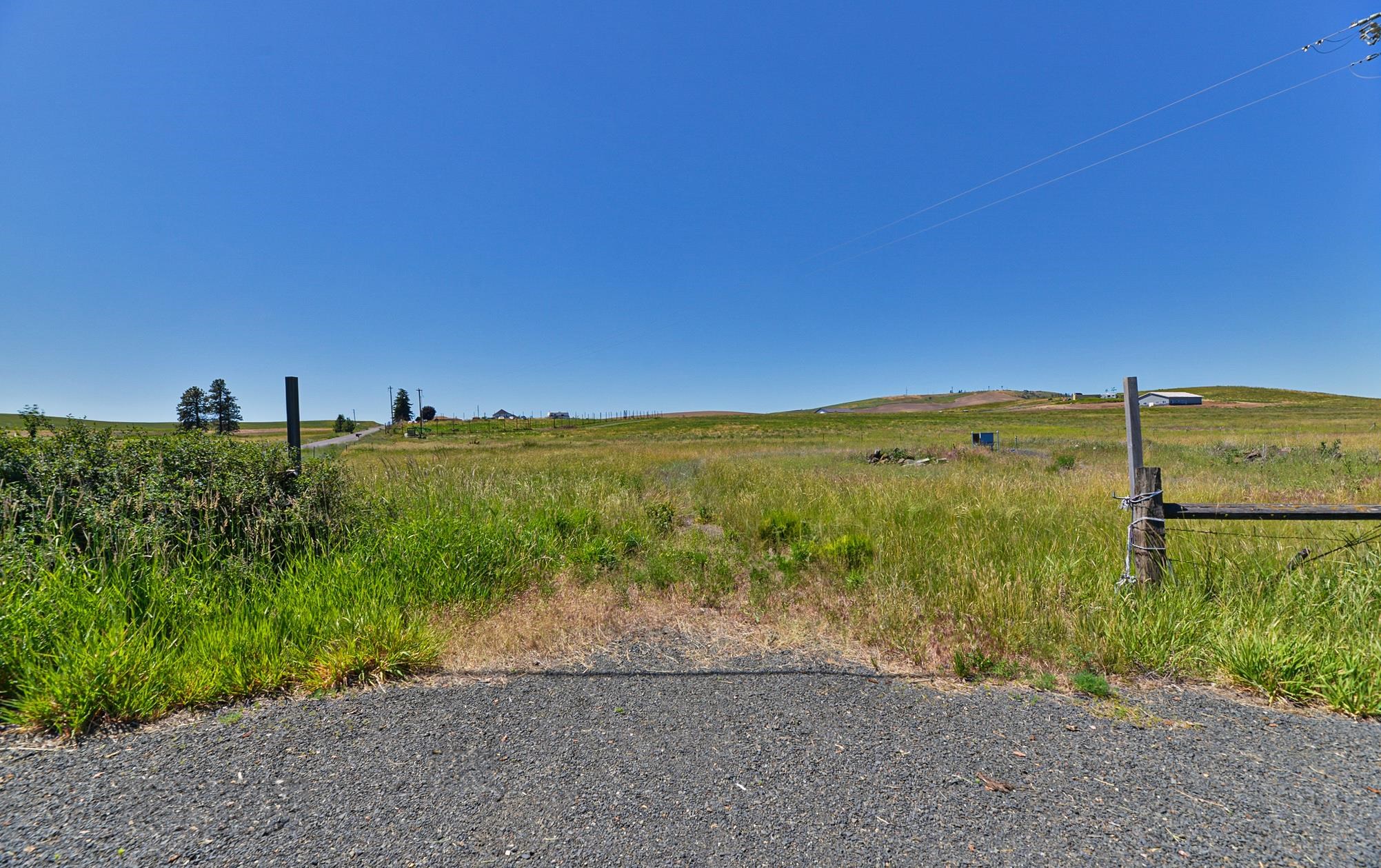 21720 W Washington Rd - Photo 1