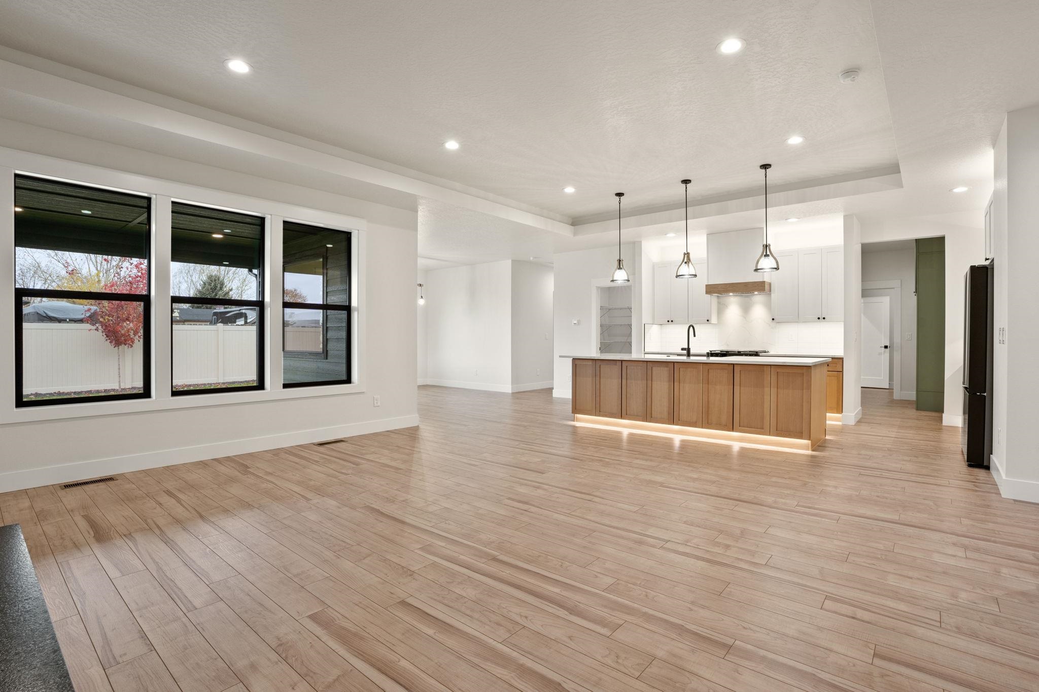 10822 E 36th Dr - Photo 4