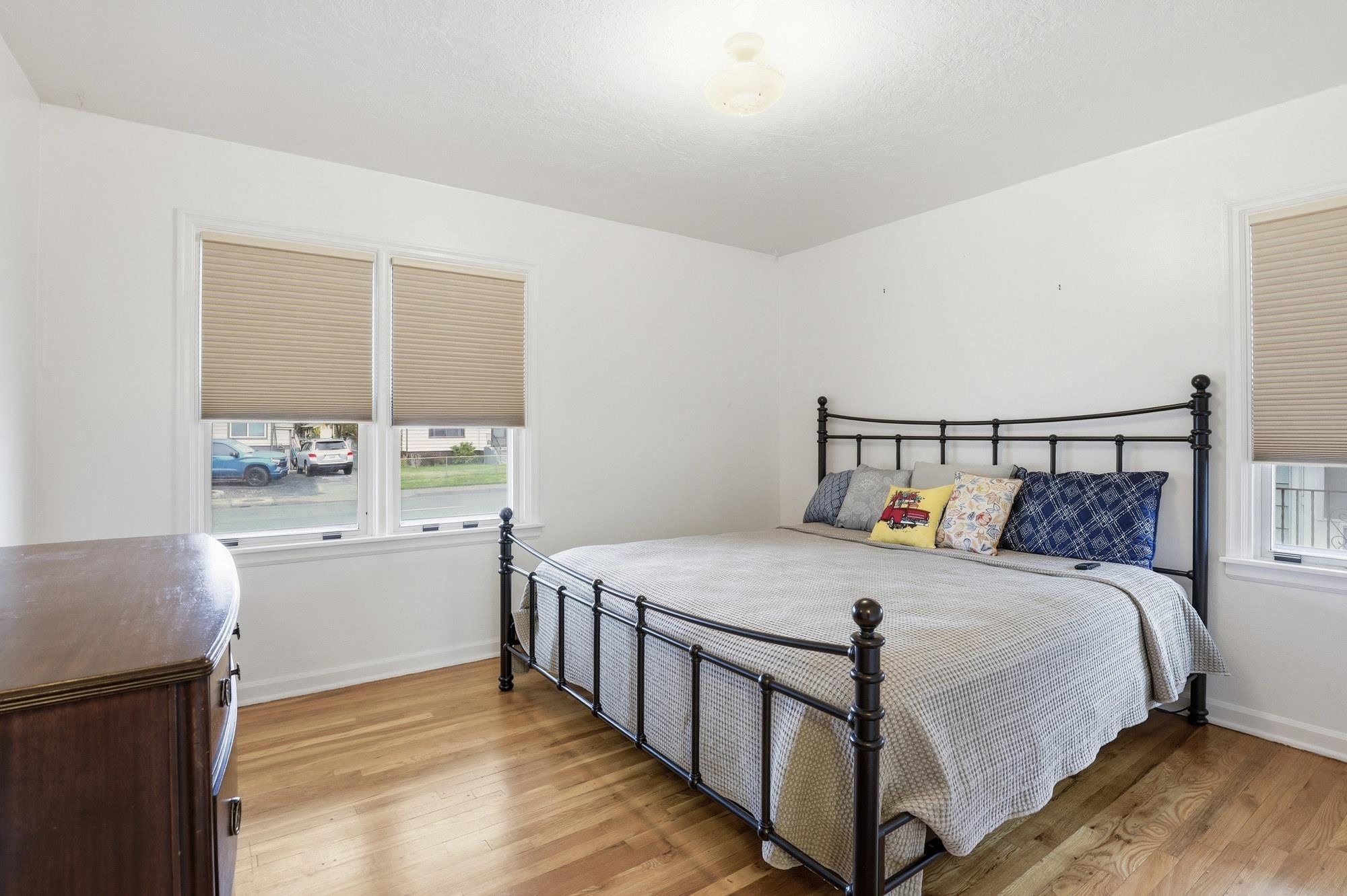 1107 E EMPIRE Ave - Photo 16