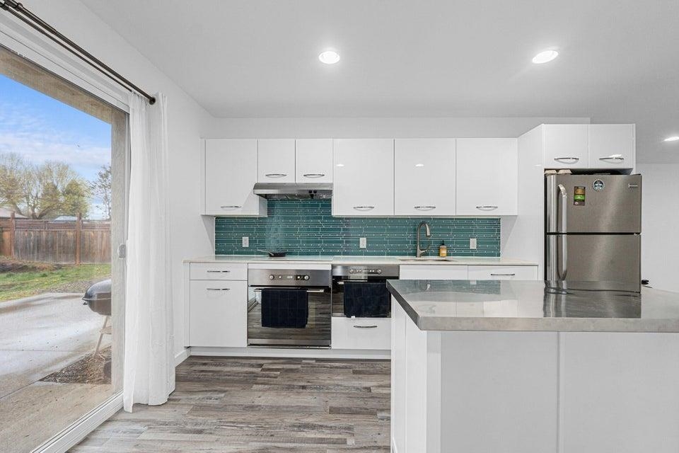 430 E 9TH Ave - Photo 13