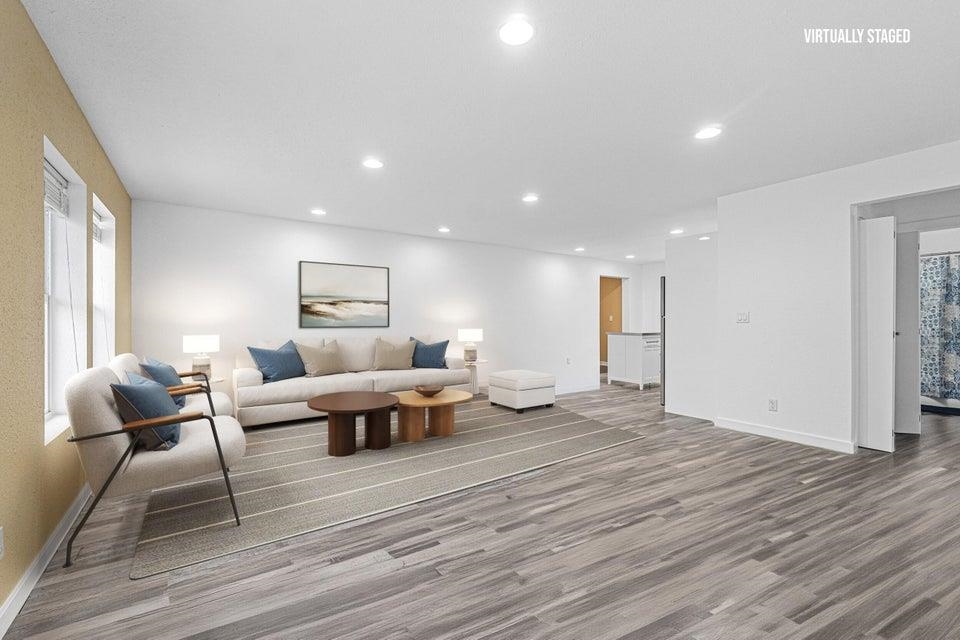430 E 9TH Ave - Photo 8