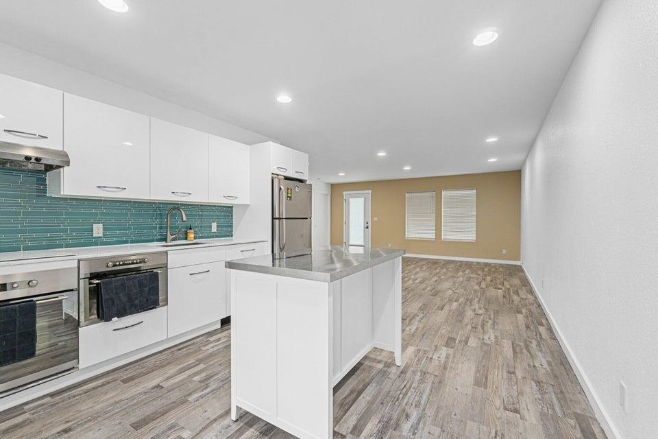 430 E 9TH Ave - Photo 9