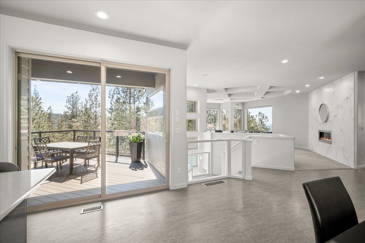 7409 E 44th Ave - Photo 13