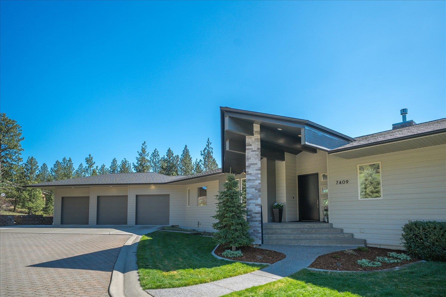 7409 E 44th Ave - Photo 3