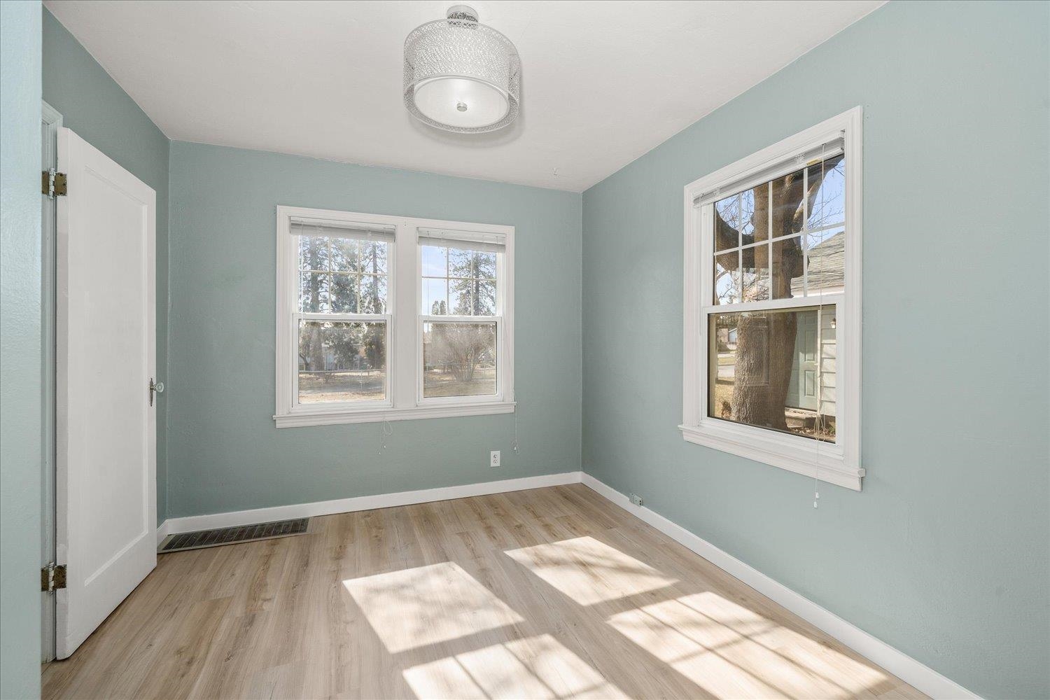 3407 E 35th Ave - Photo 11