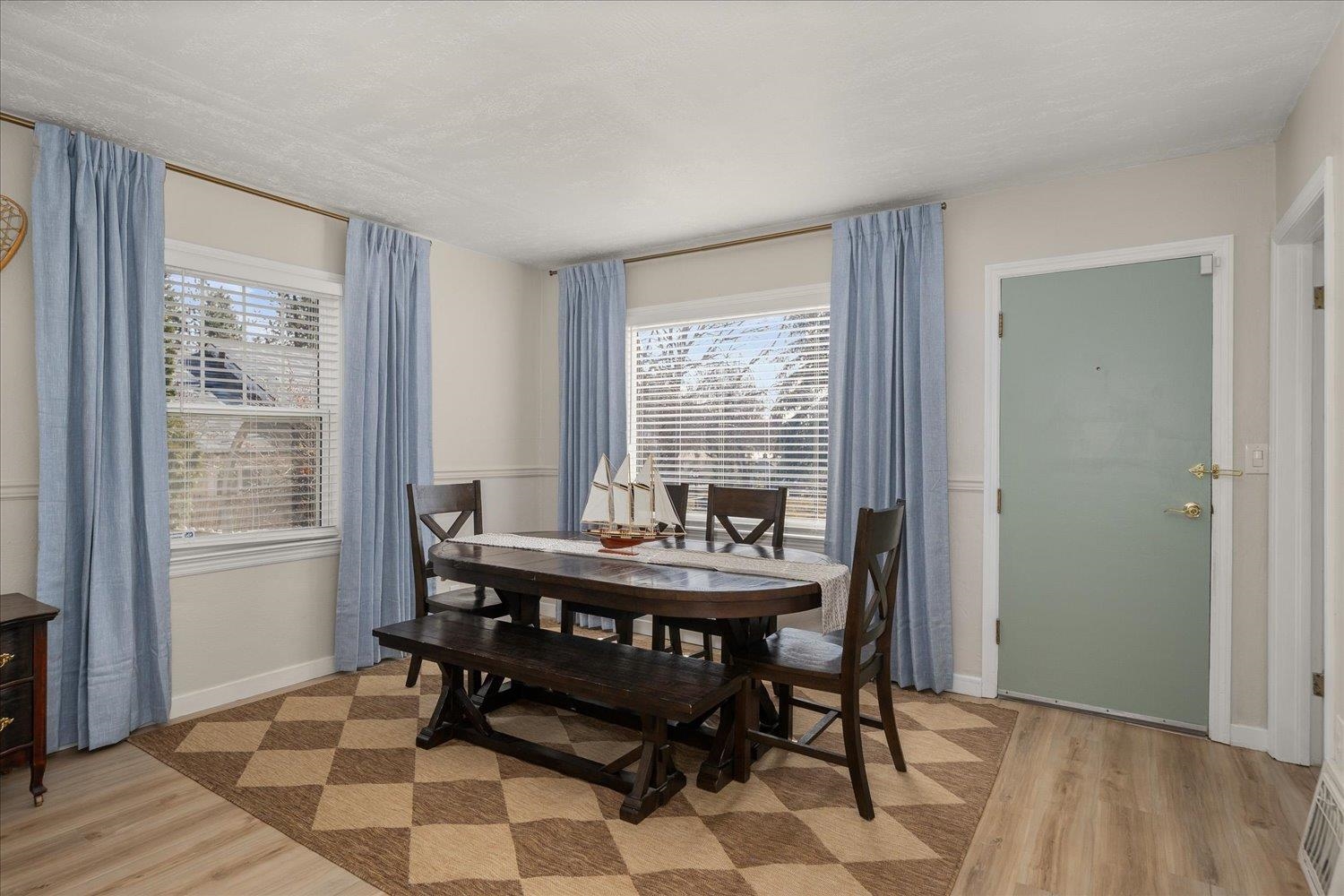3407 E 35th Ave - Photo 3