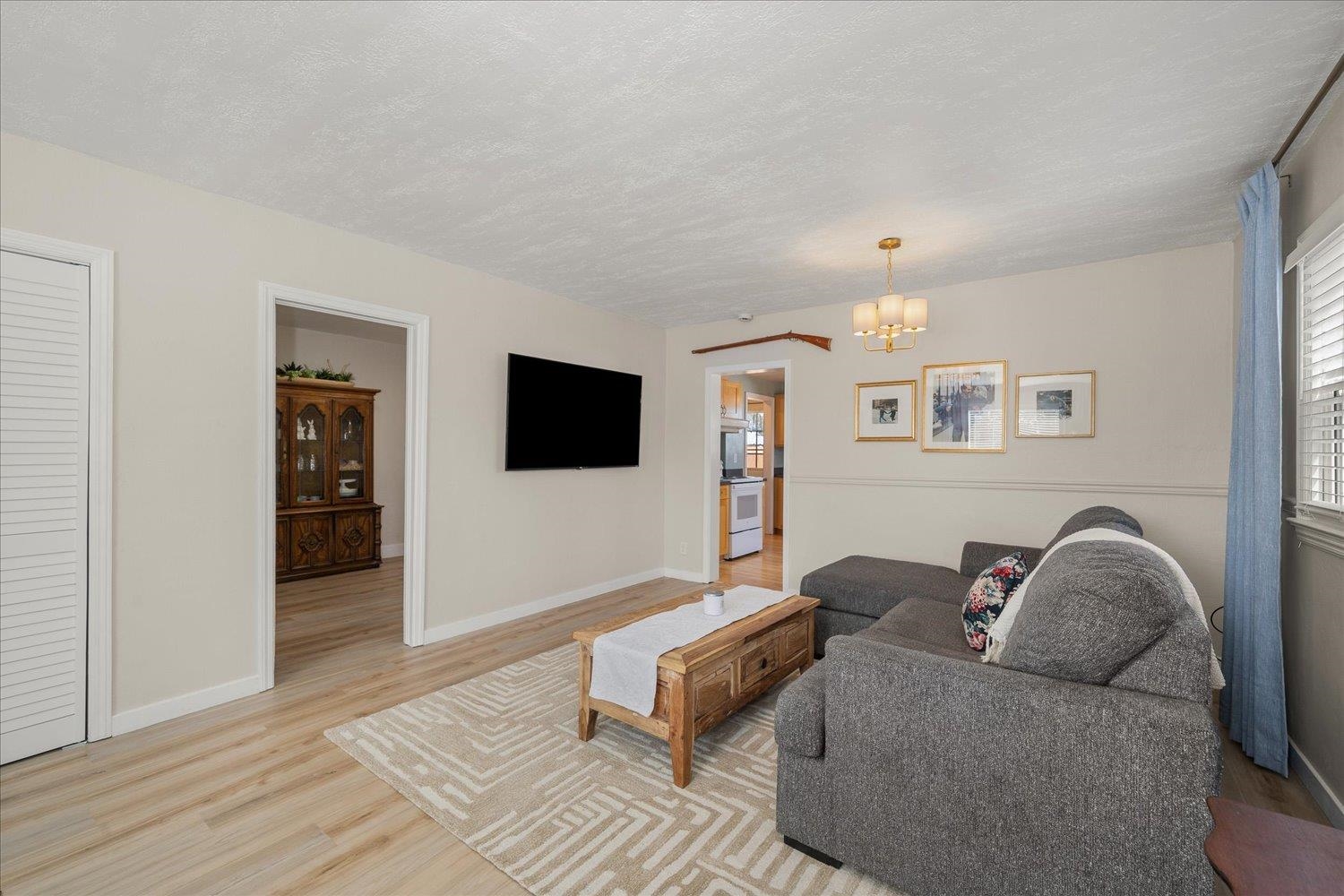 3407 E 35th Ave - Photo 5