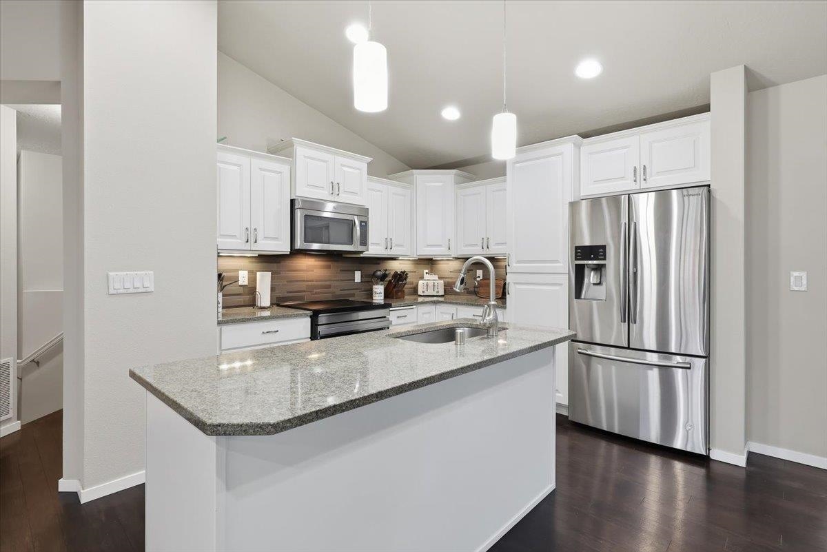 6831 S Blackwing Ct - Photo 3