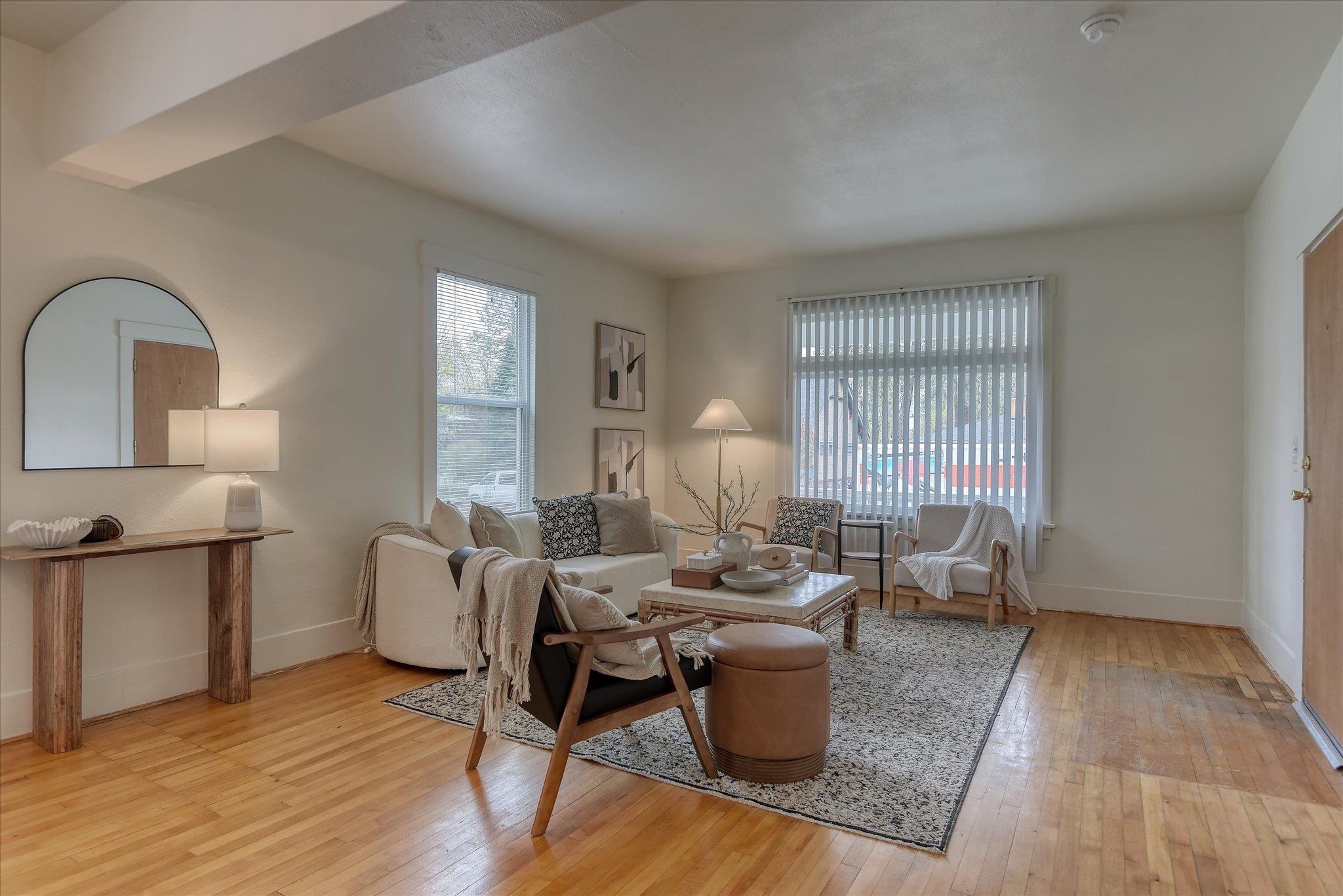 618 E 23RD Ave - Photo 3