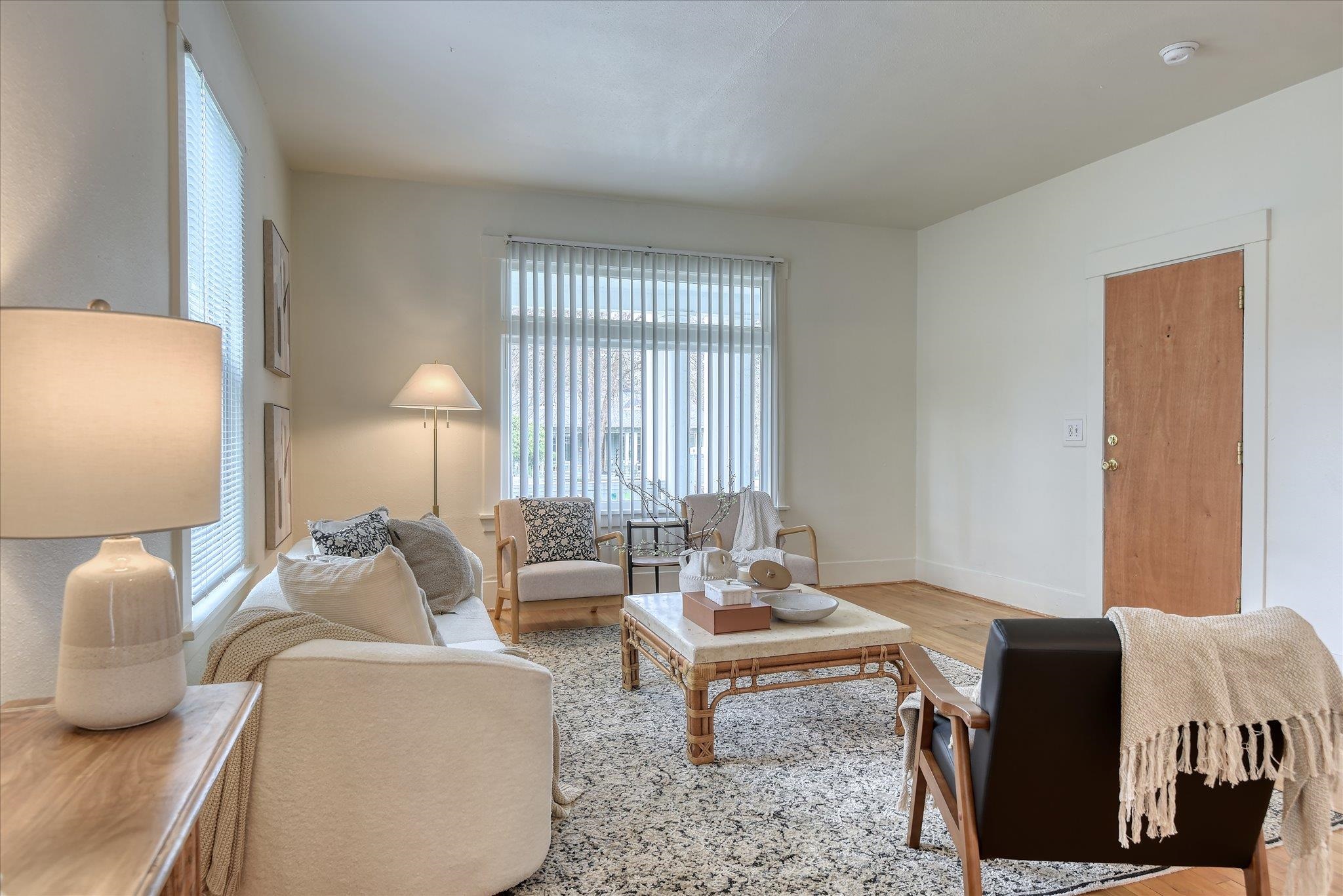 618 E 23RD Ave - Photo 4