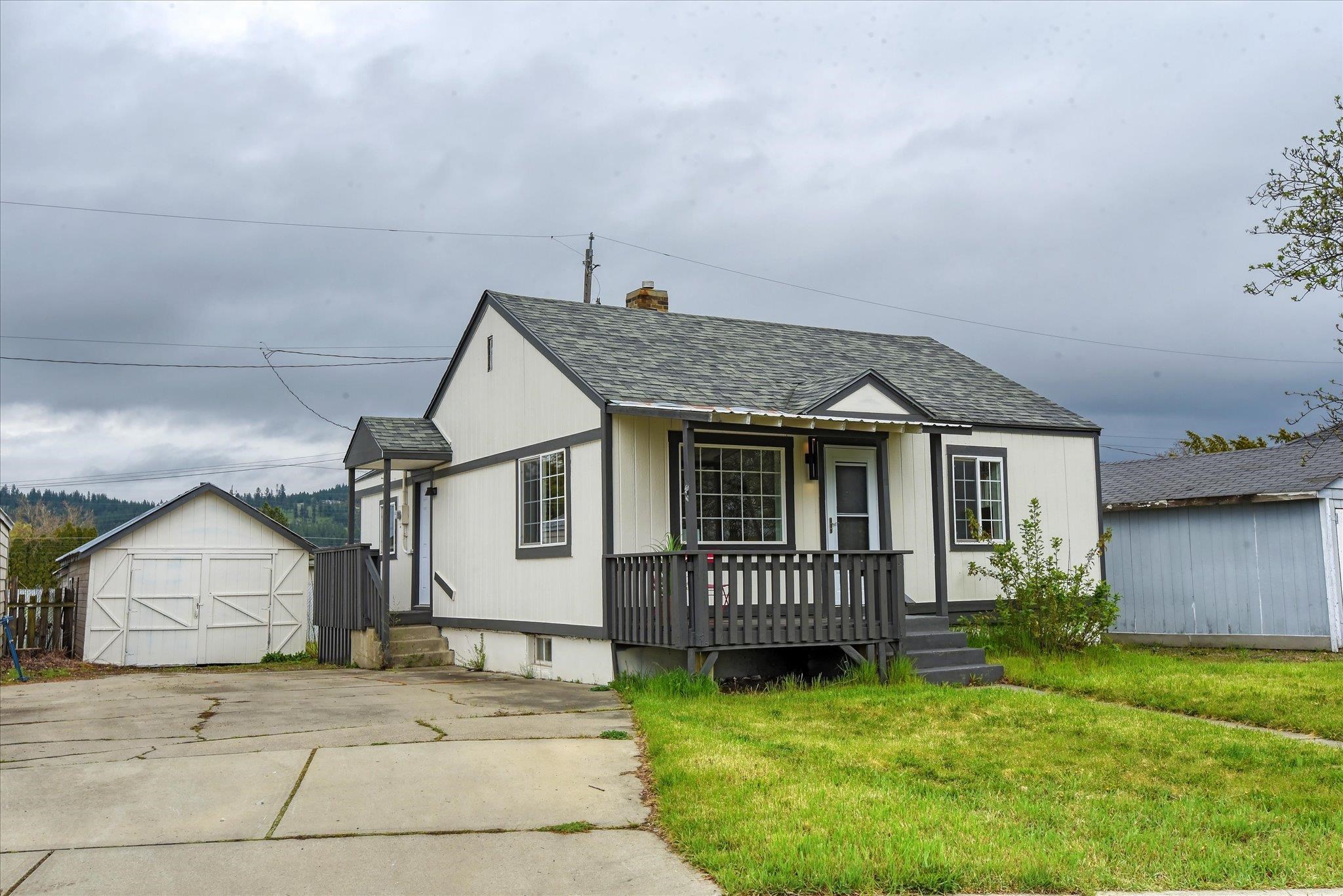 14511 E Heroy Ave - Photo 1