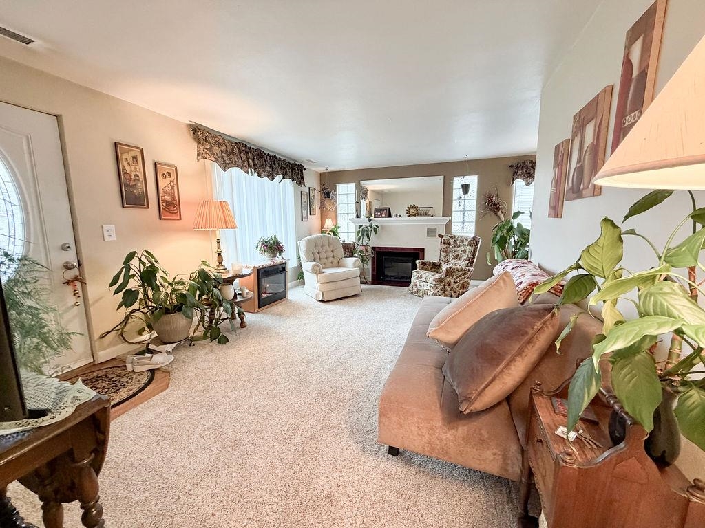 4707 N Elm St - Photo 4