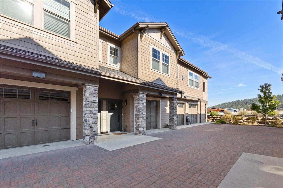 24493 E Pinnacle Ct - Photo 2