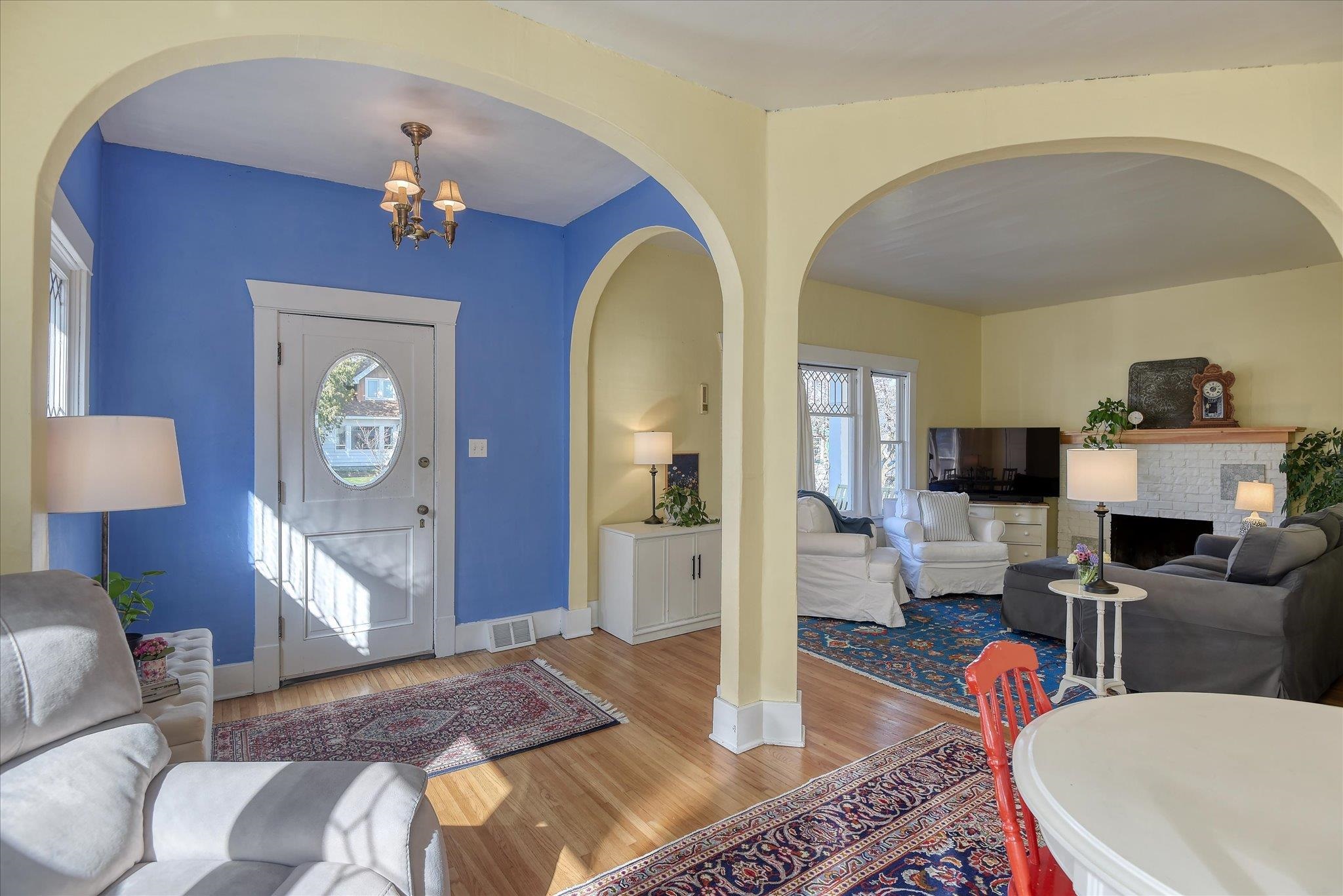 2221 W Mission Ave - Photo 3