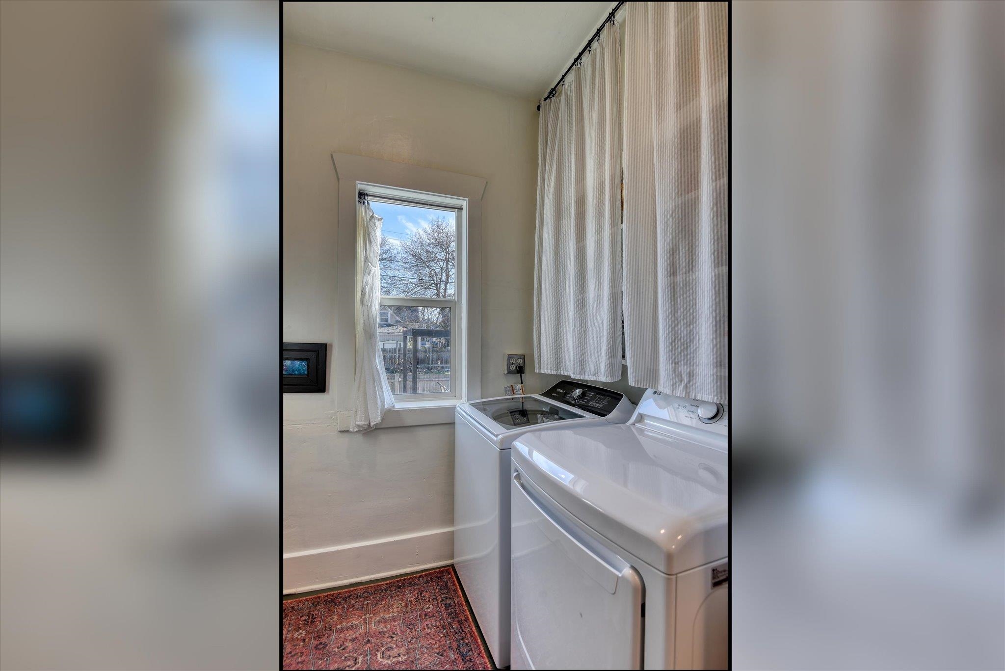 2221 W Mission Ave - Photo 21