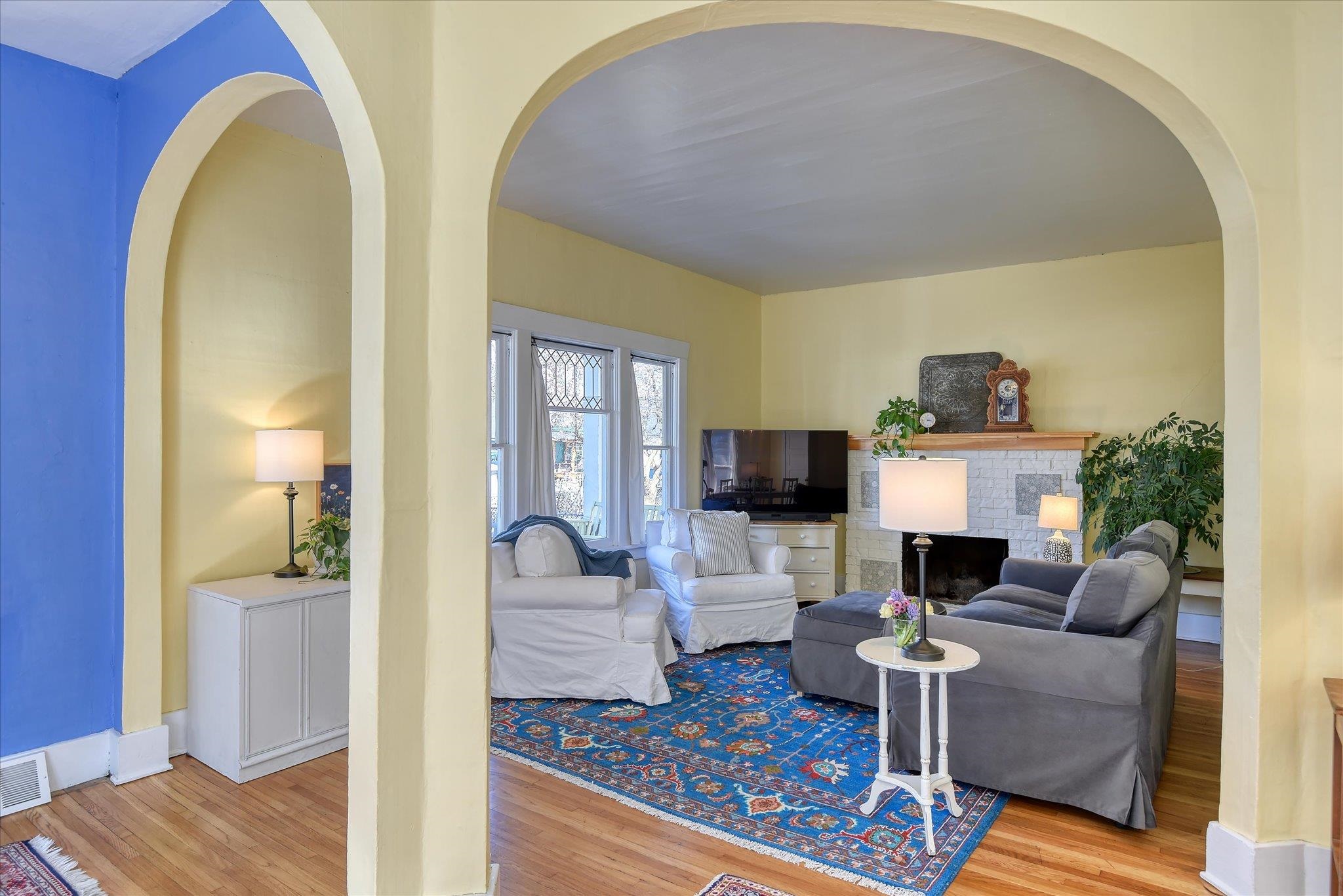 2221 W Mission Ave - Photo 4