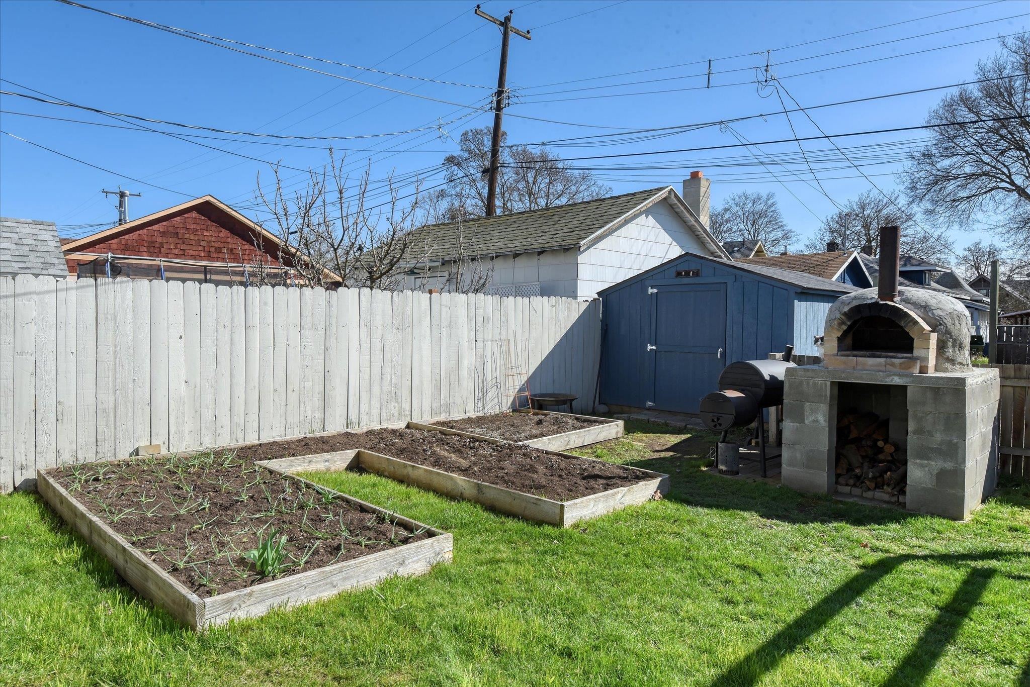 2221 W Mission Ave - Photo 31