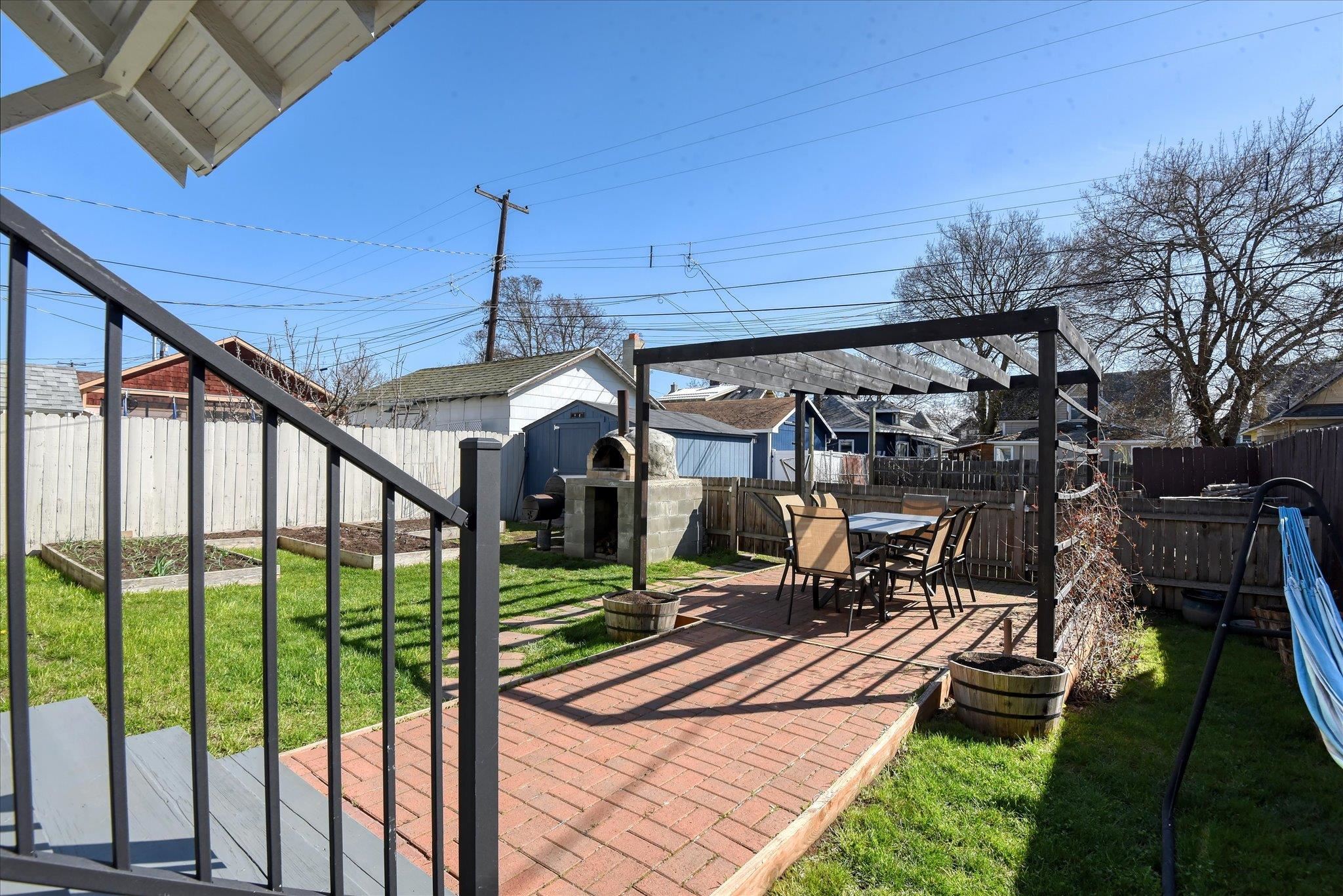 2221 W Mission Ave - Photo 36
