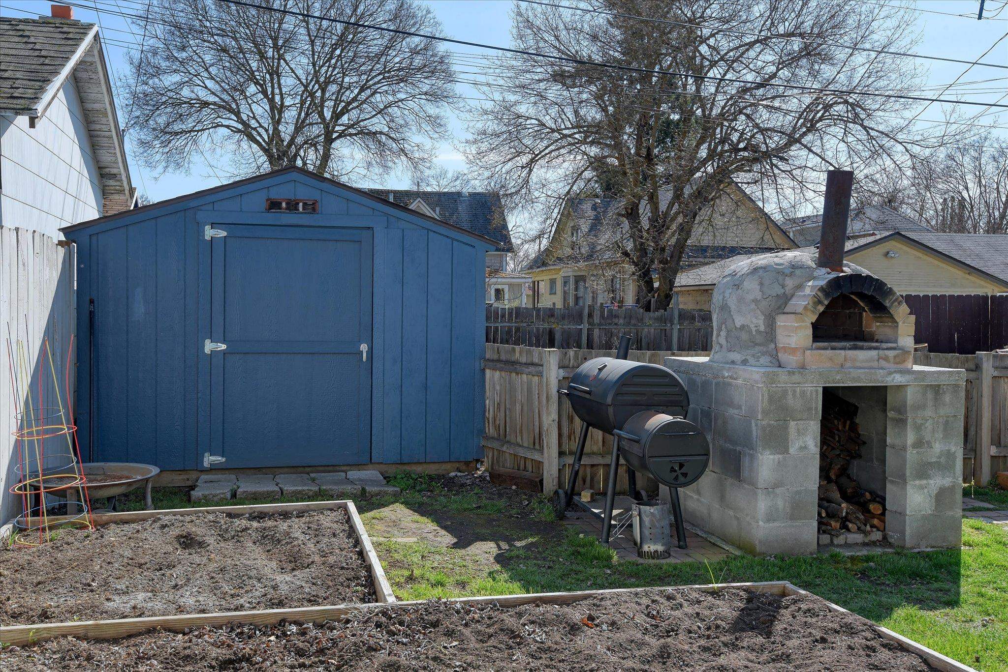 2221 W Mission Ave - Photo 39